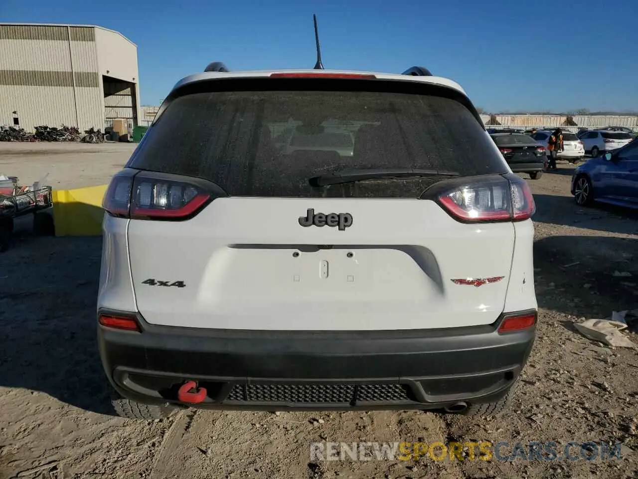 6 Photograph of a damaged car 1C4PJMBX5ND530736 JEEP CHEROKEE 2022