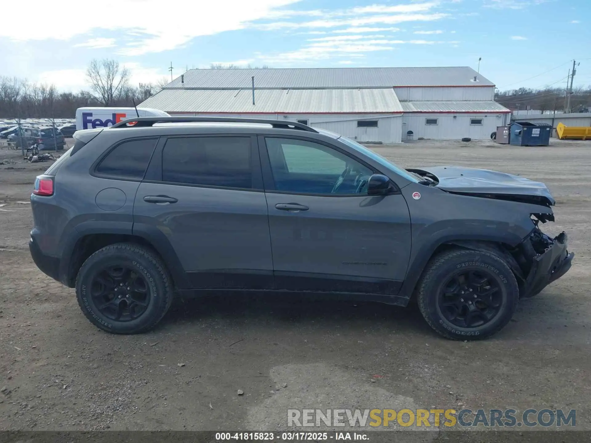 14 Photograph of a damaged car 1C4PJMBX5ND541929 JEEP CHEROKEE 2022