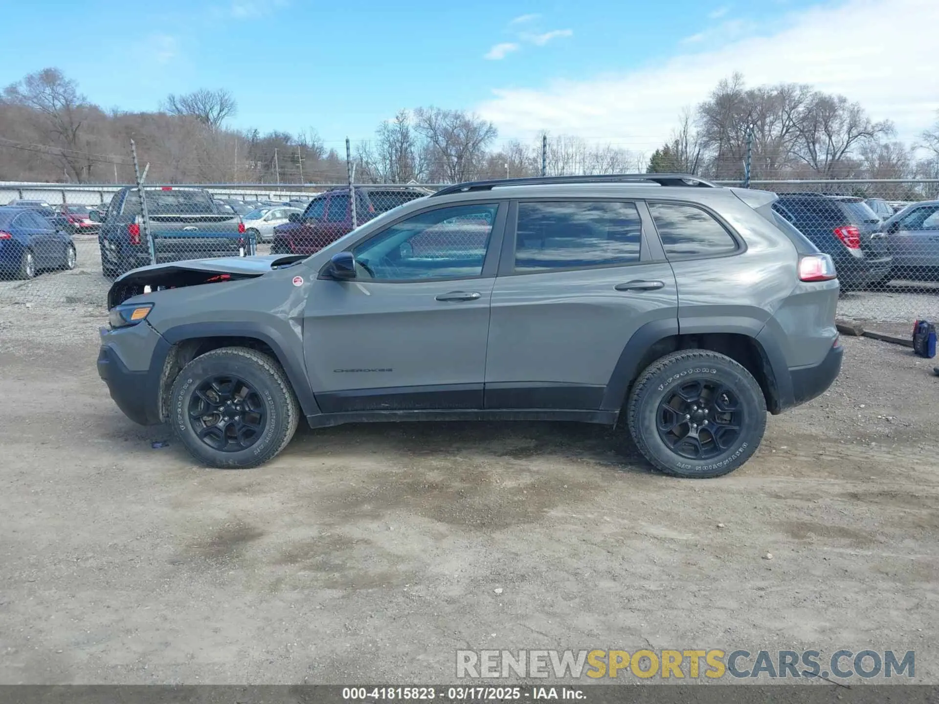 15 Photograph of a damaged car 1C4PJMBX5ND541929 JEEP CHEROKEE 2022