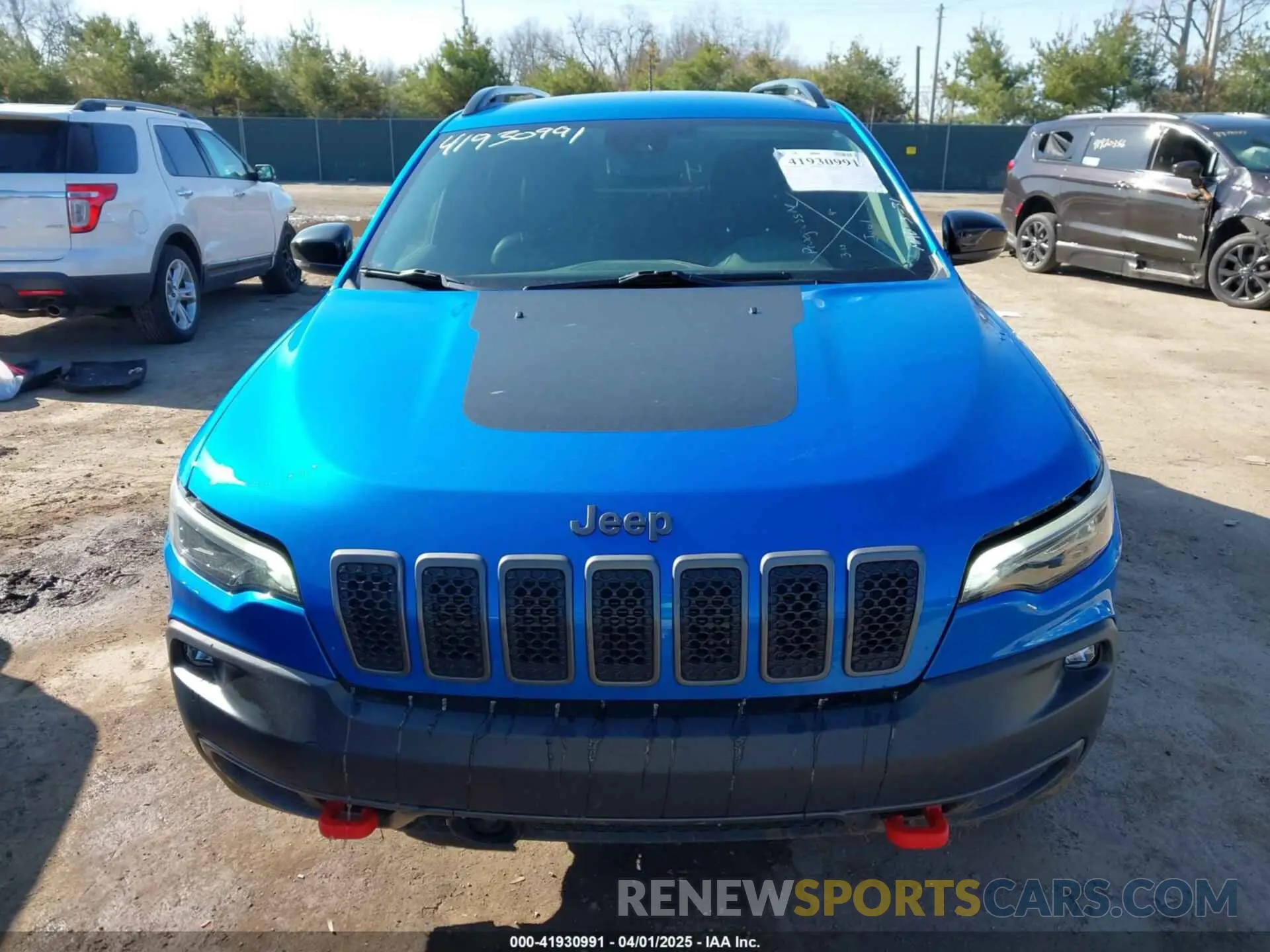 13 Photograph of a damaged car 1C4PJMBX5ND553336 JEEP CHEROKEE 2022