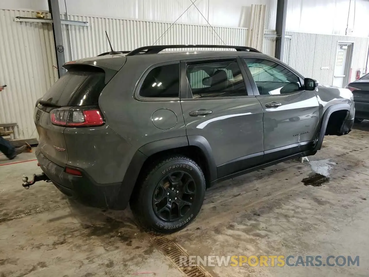 3 Photograph of a damaged car 1C4PJMBX7ND532150 JEEP CHEROKEE 2022