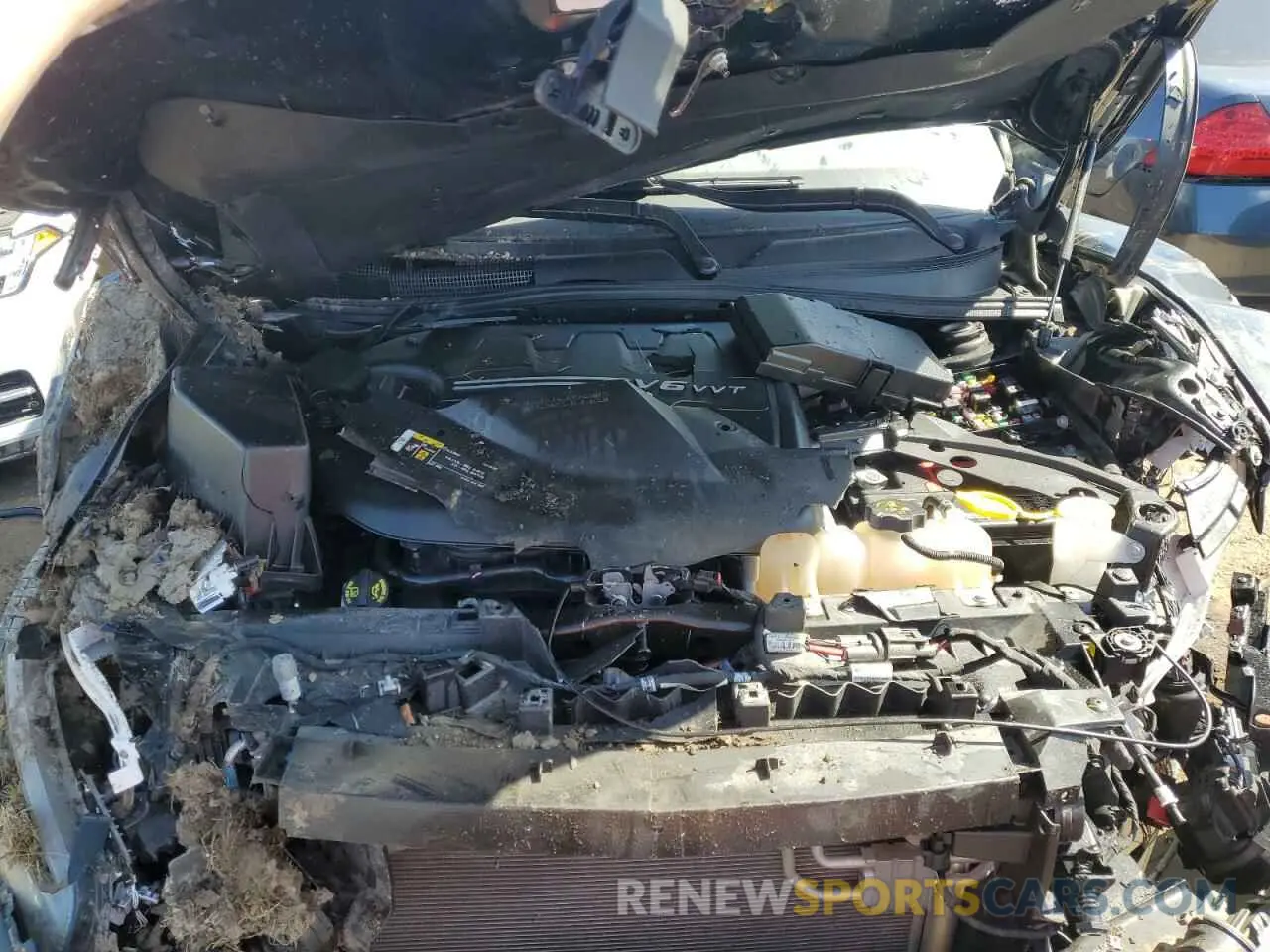 11 Photograph of a damaged car 1C4PJMBX9ND516418 JEEP CHEROKEE 2022