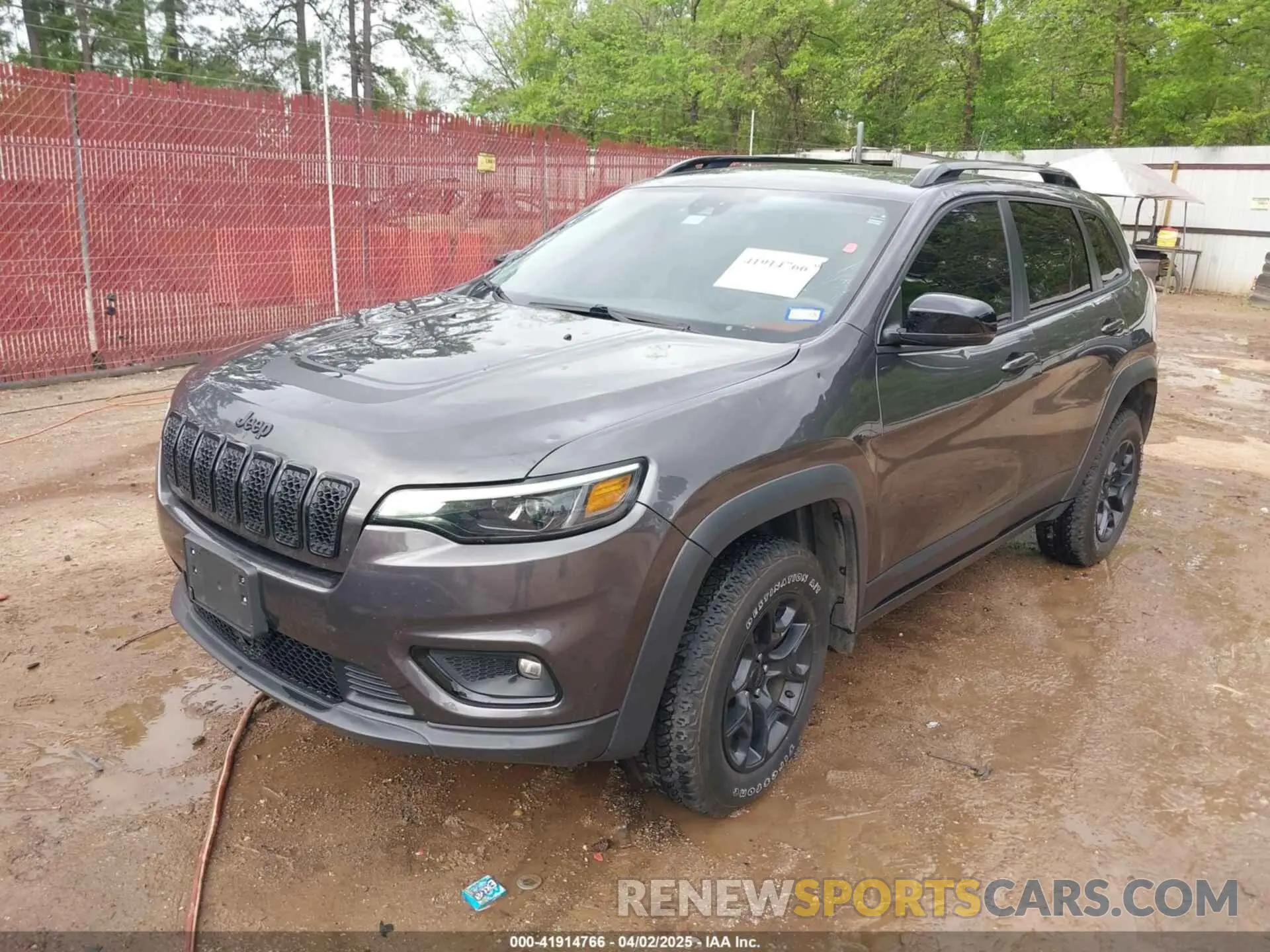2 Photograph of a damaged car 1C4PJMCX1ND528898 JEEP CHEROKEE 2022