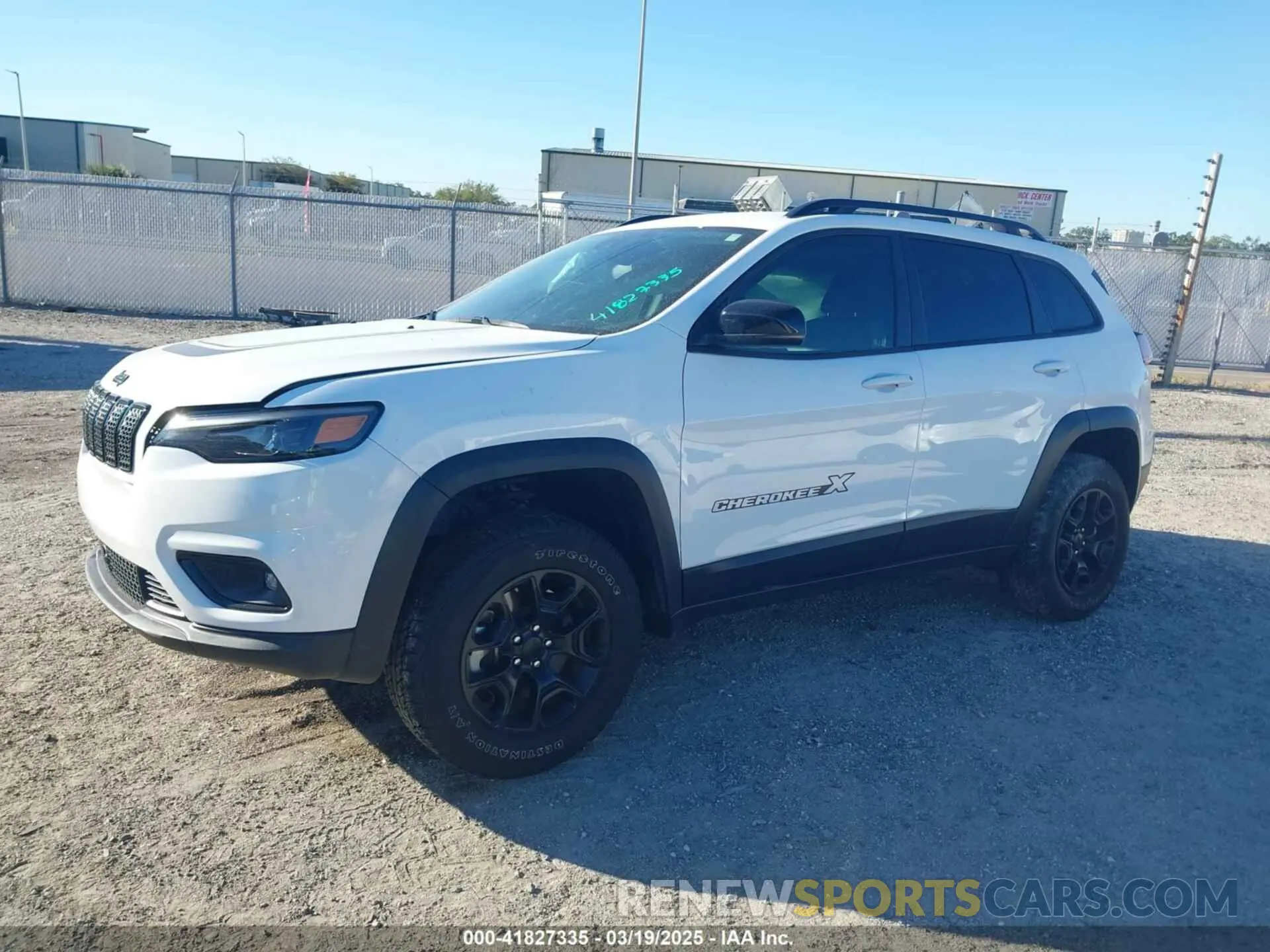 2 Photograph of a damaged car 1C4PJMCX2ND533284 JEEP CHEROKEE 2022