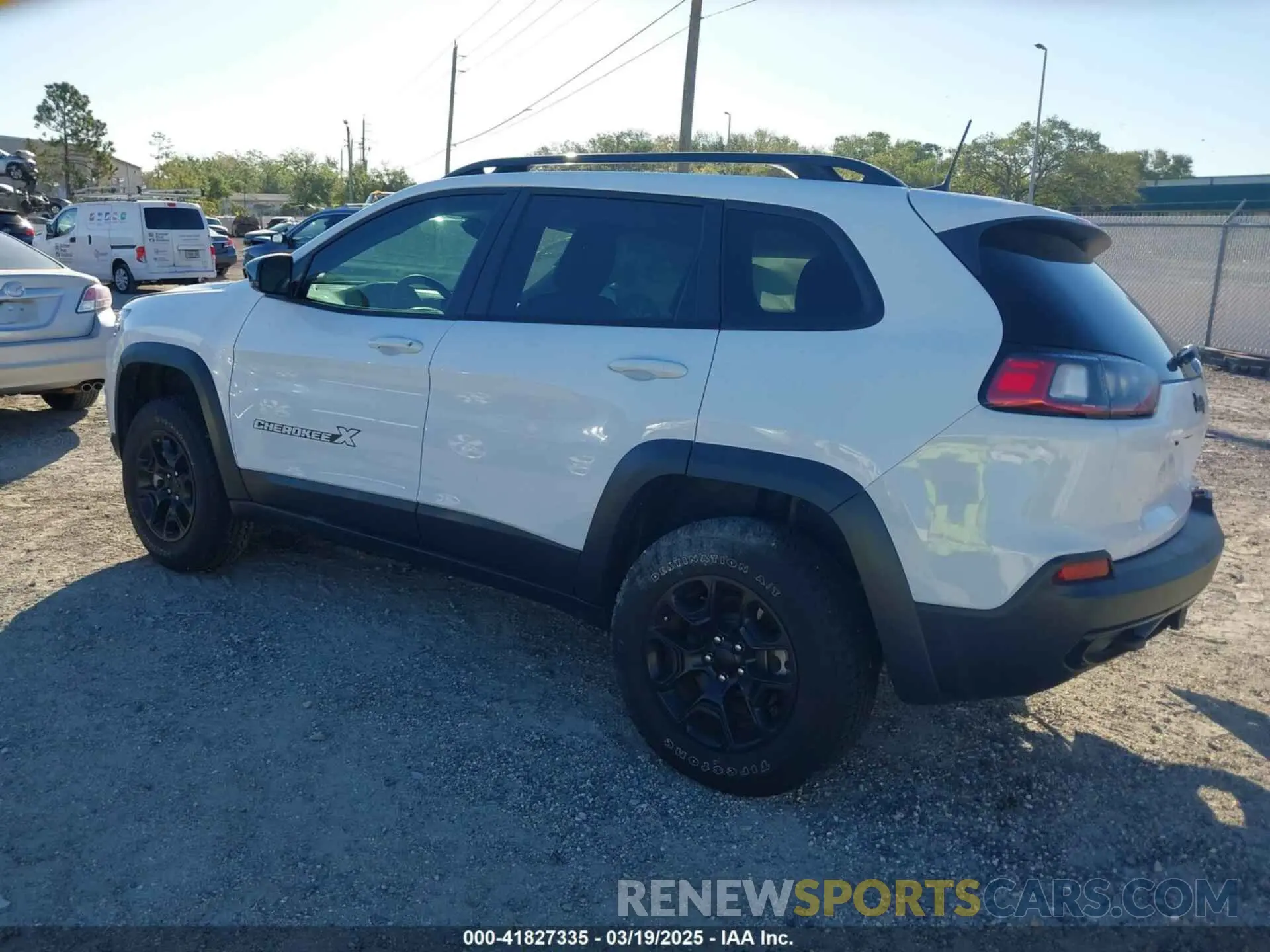 3 Photograph of a damaged car 1C4PJMCX2ND533284 JEEP CHEROKEE 2022