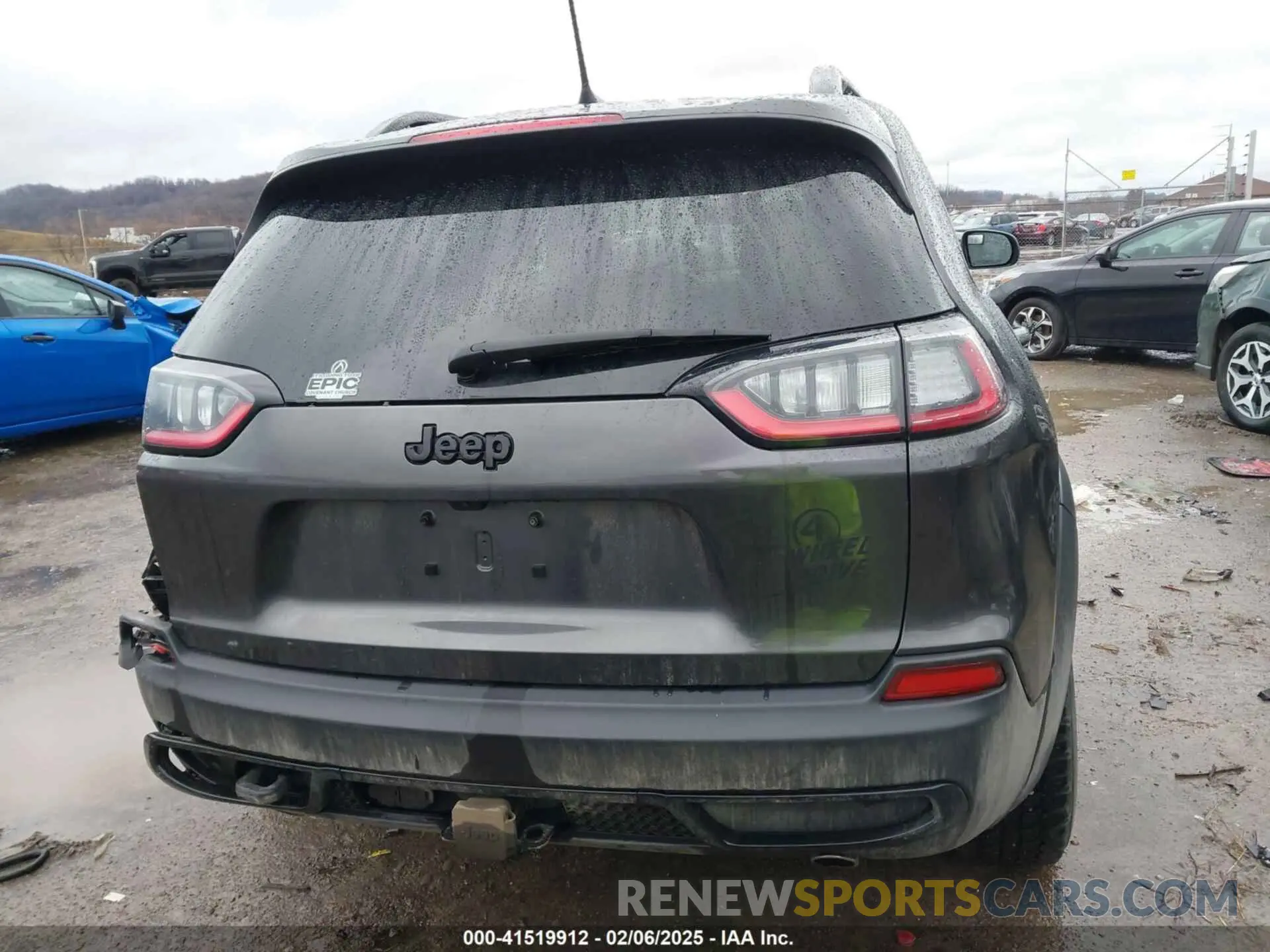 16 Photograph of a damaged car 1C4PJMCX4ND525297 JEEP CHEROKEE 2022