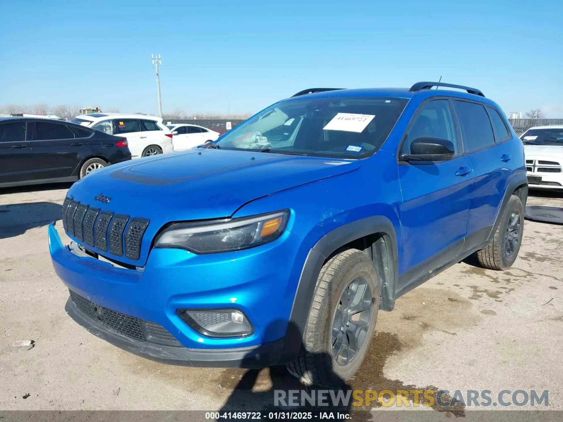 2 Photograph of a damaged car 1C4PJMCX6ND522563 JEEP CHEROKEE 2022