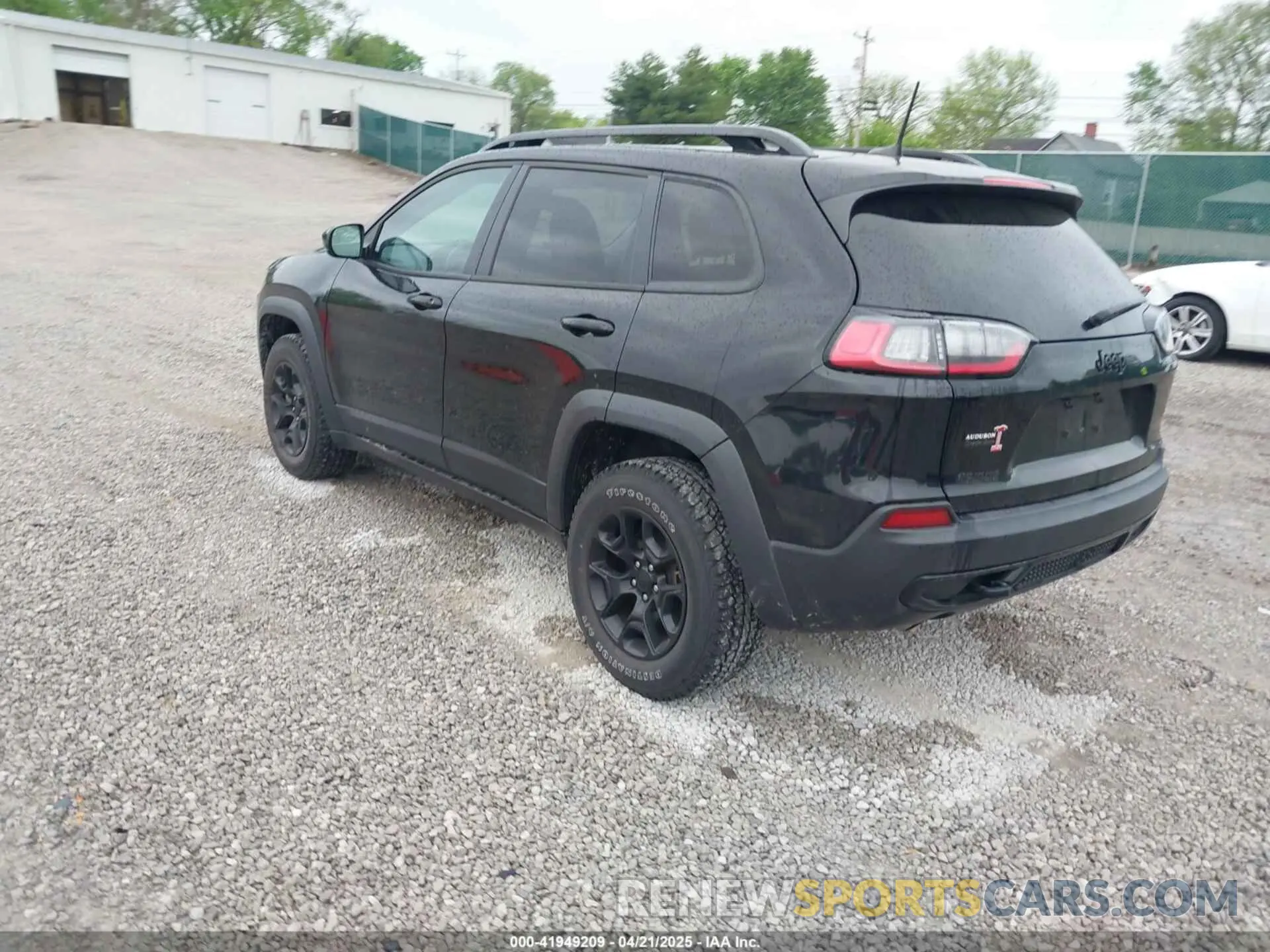 3 Photograph of a damaged car 1C4PJMCX6ND554963 JEEP CHEROKEE 2022
