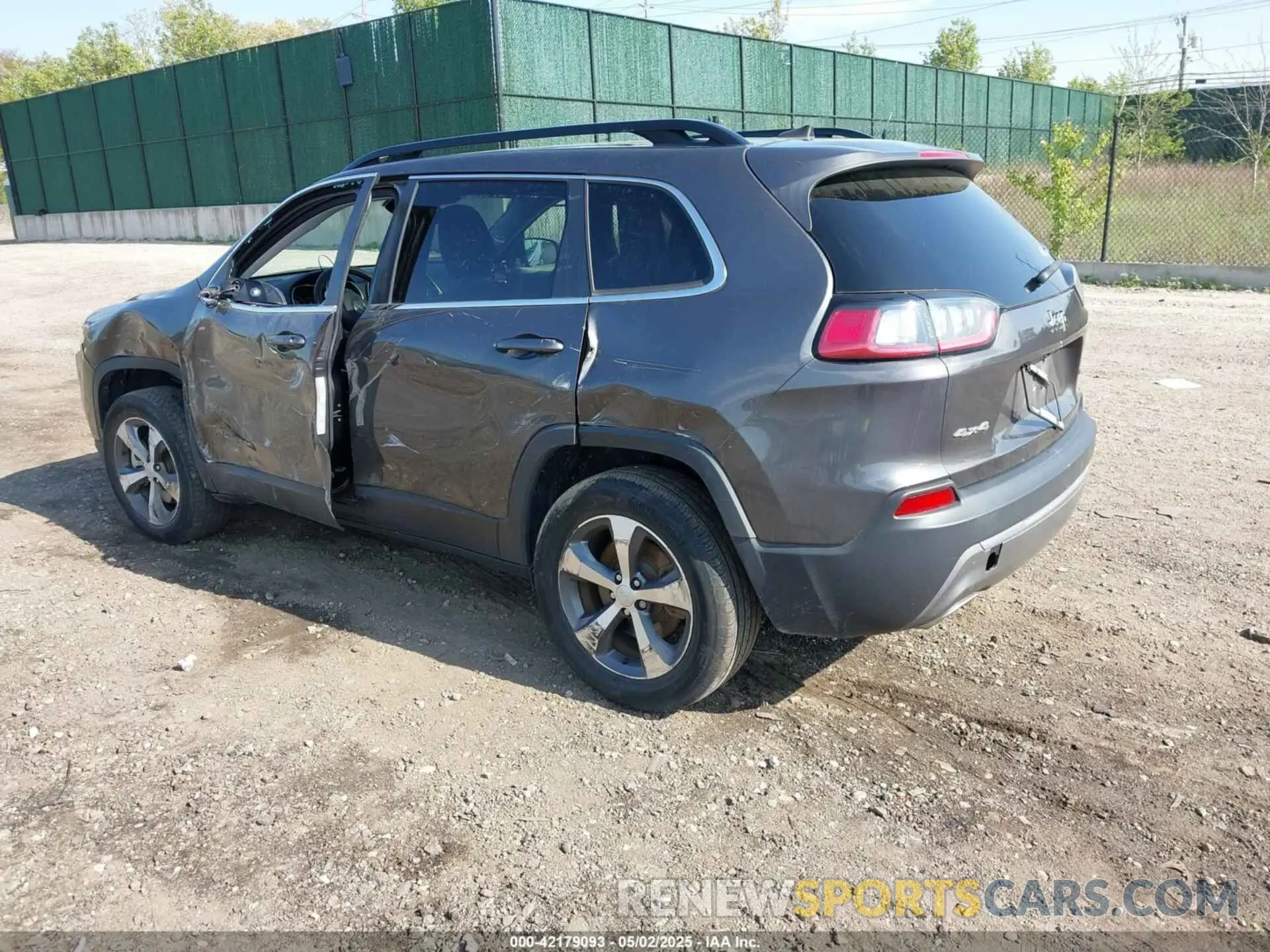 3 Photograph of a damaged car 1C4PJMDX9ND509157 JEEP CHEROKEE 2022