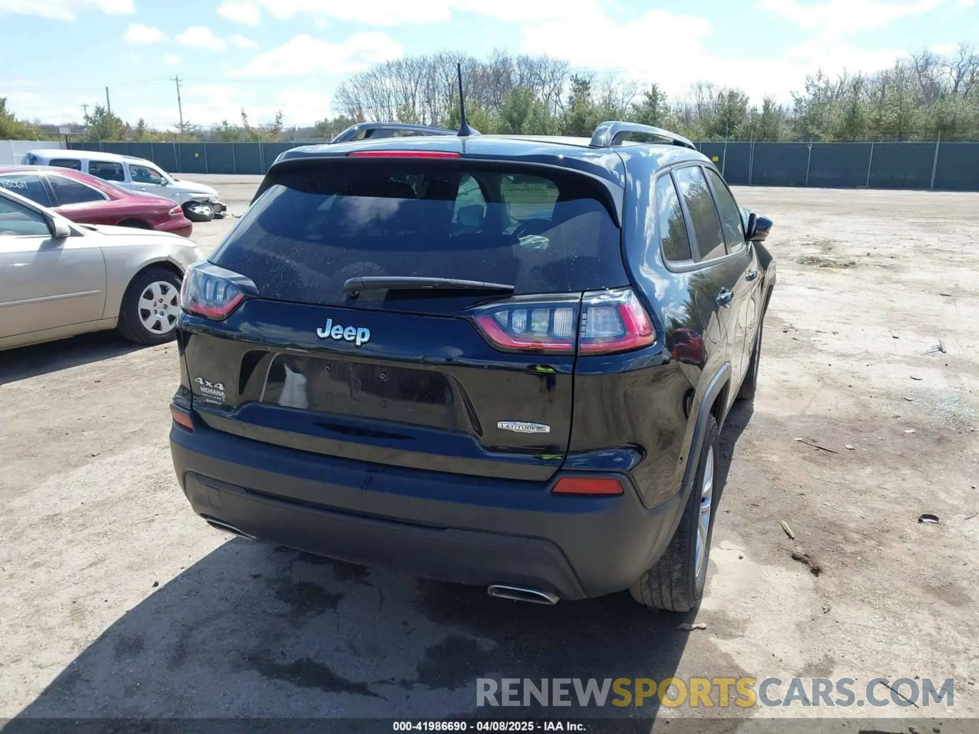 4 Photograph of a damaged car 1C4PJMMN1ND527294 JEEP CHEROKEE 2022