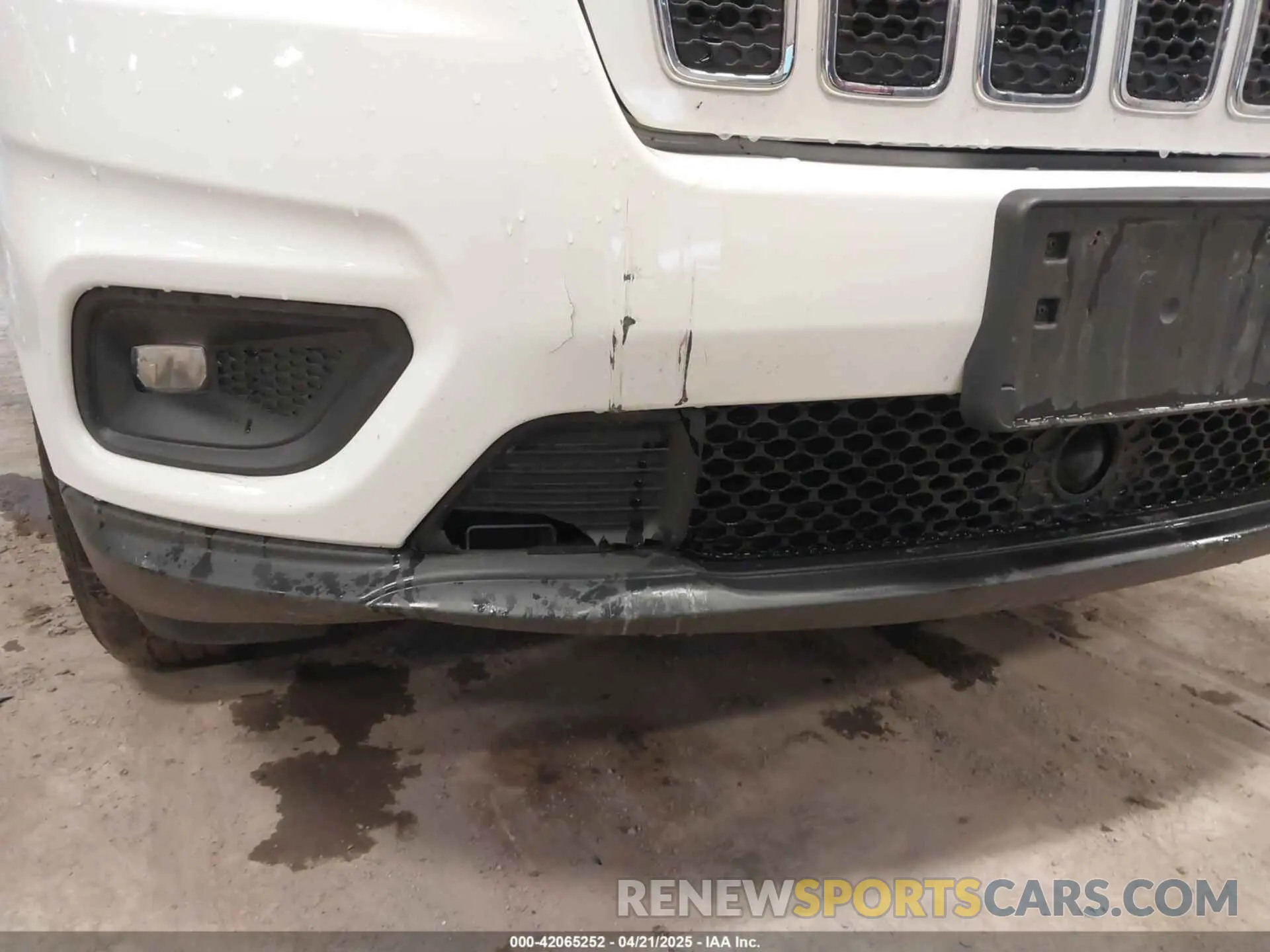 6 Photograph of a damaged car 1C4PJMMN2ND508429 JEEP CHEROKEE 2022