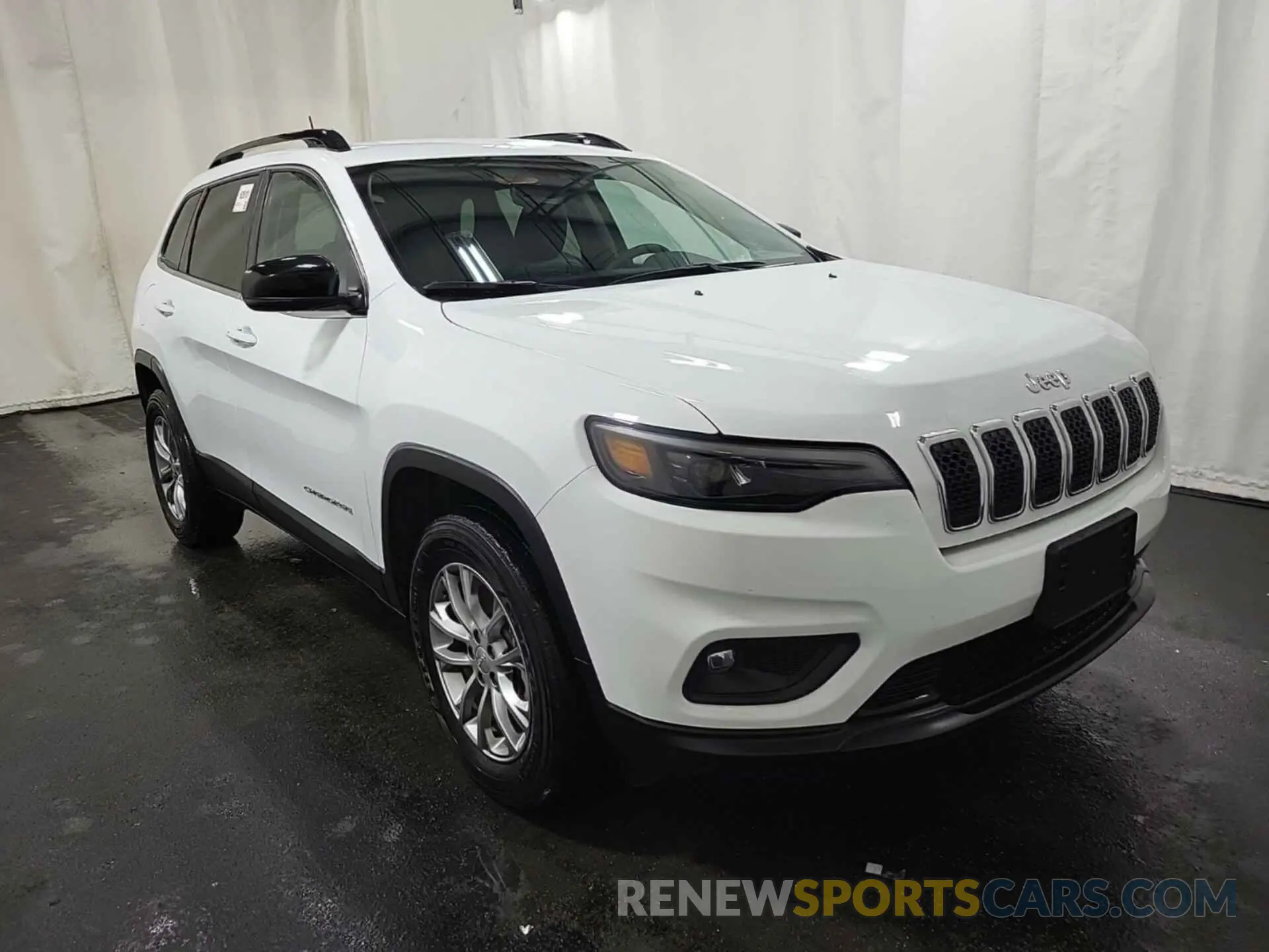 13 Photograph of a damaged car 1C4PJMMX2ND512711 JEEP CHEROKEE 2022