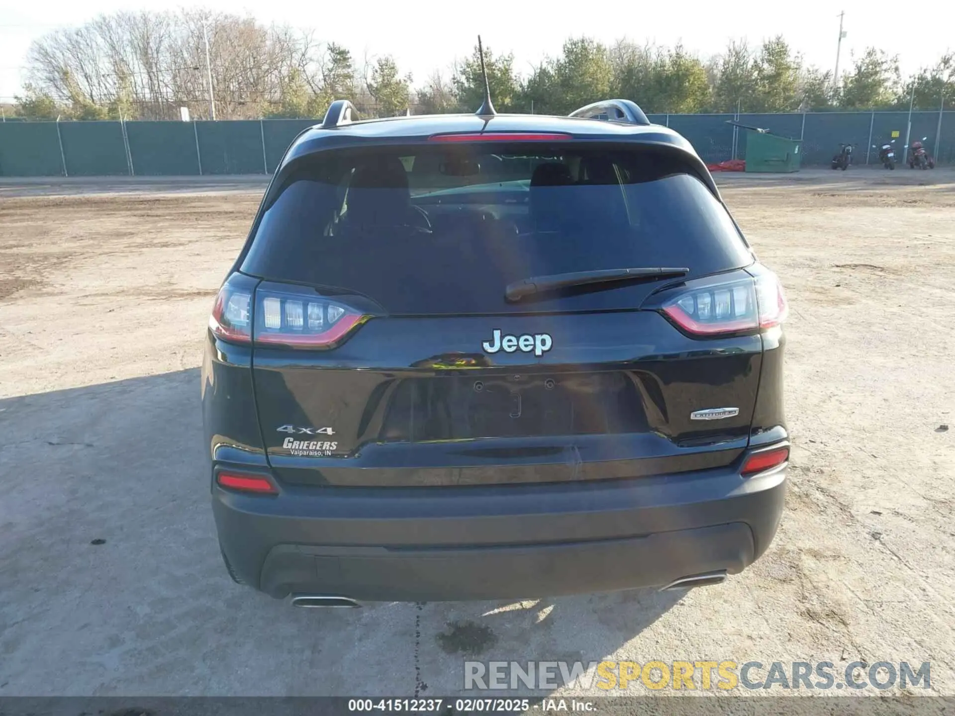 16 Photograph of a damaged car 1C4PJMMX6ND509858 JEEP CHEROKEE 2022