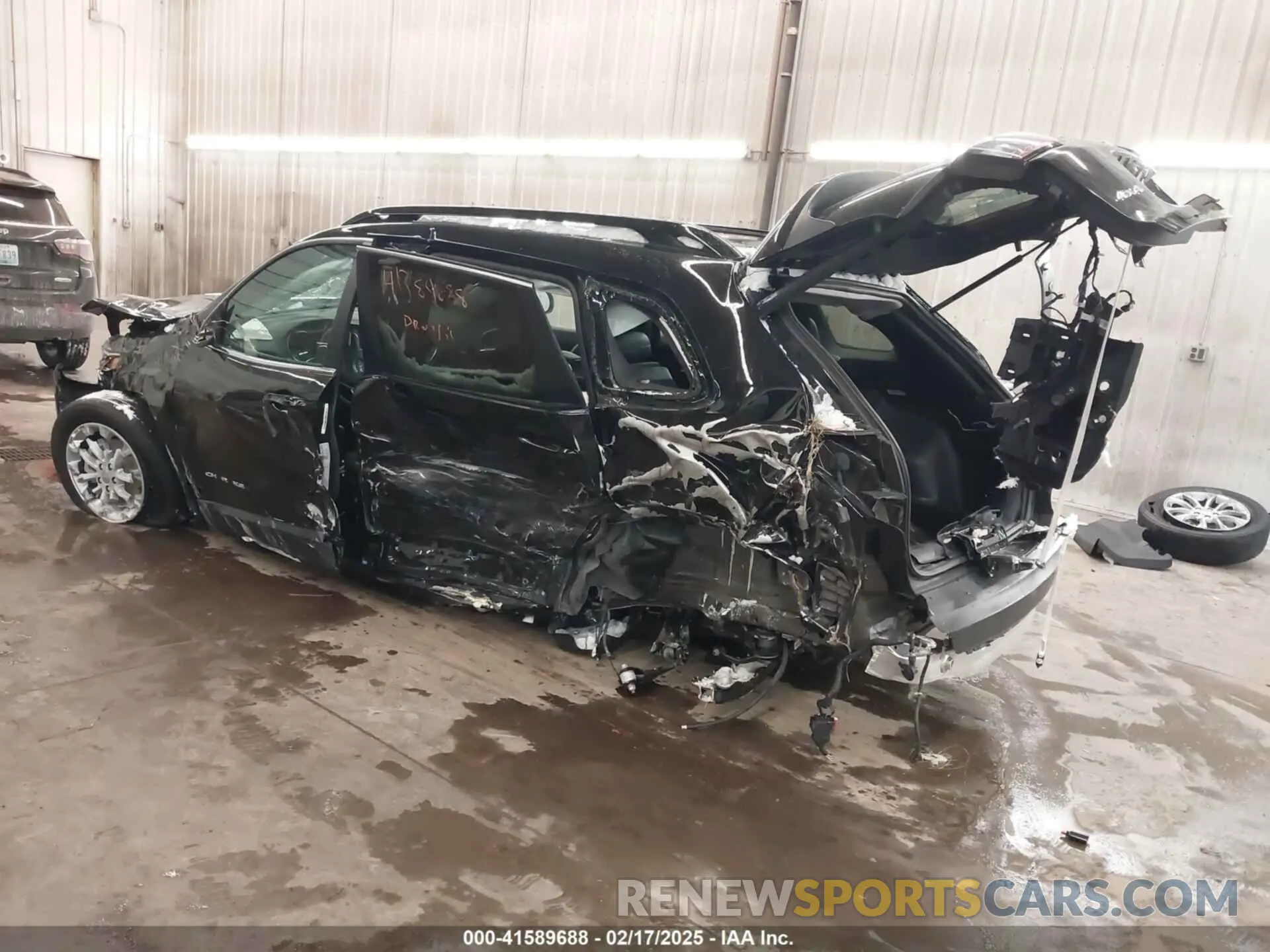 3 Photograph of a damaged car 1C4PJMMXXND502346 JEEP CHEROKEE 2022