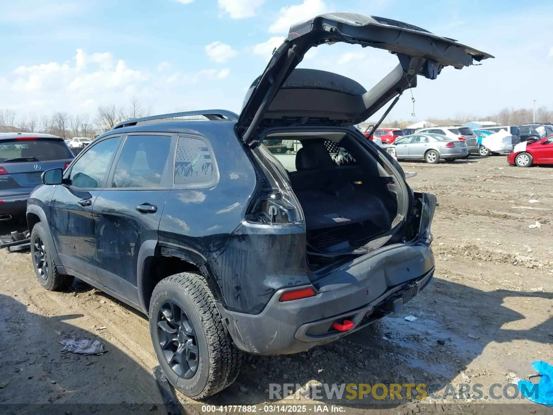 3 Photograph of a damaged car 1C4PJMBN3PD104741 JEEP CHEROKEE 2023