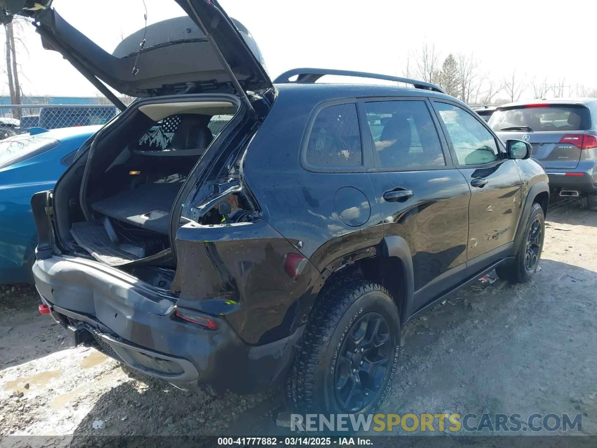 4 Photograph of a damaged car 1C4PJMBN3PD104741 JEEP CHEROKEE 2023