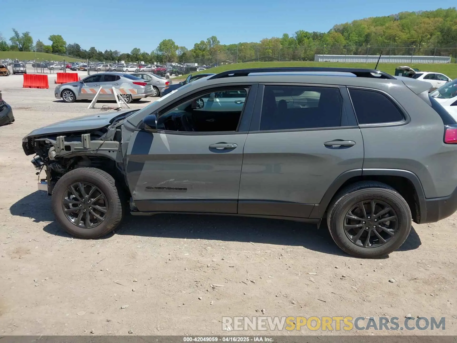 14 Photograph of a damaged car 1C4PJMMB2PD113241 JEEP CHEROKEE 2023