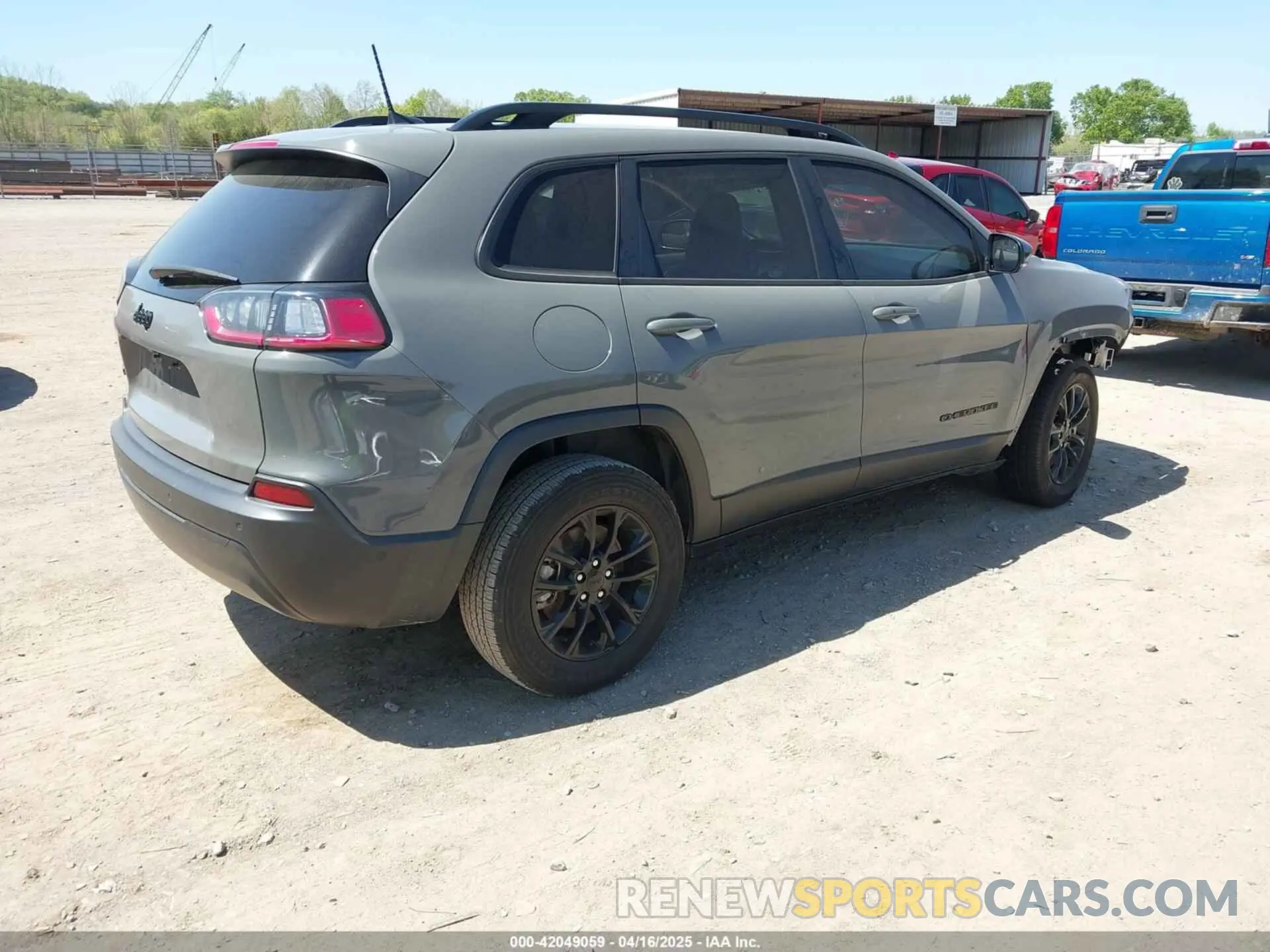 4 Photograph of a damaged car 1C4PJMMB2PD113241 JEEP CHEROKEE 2023