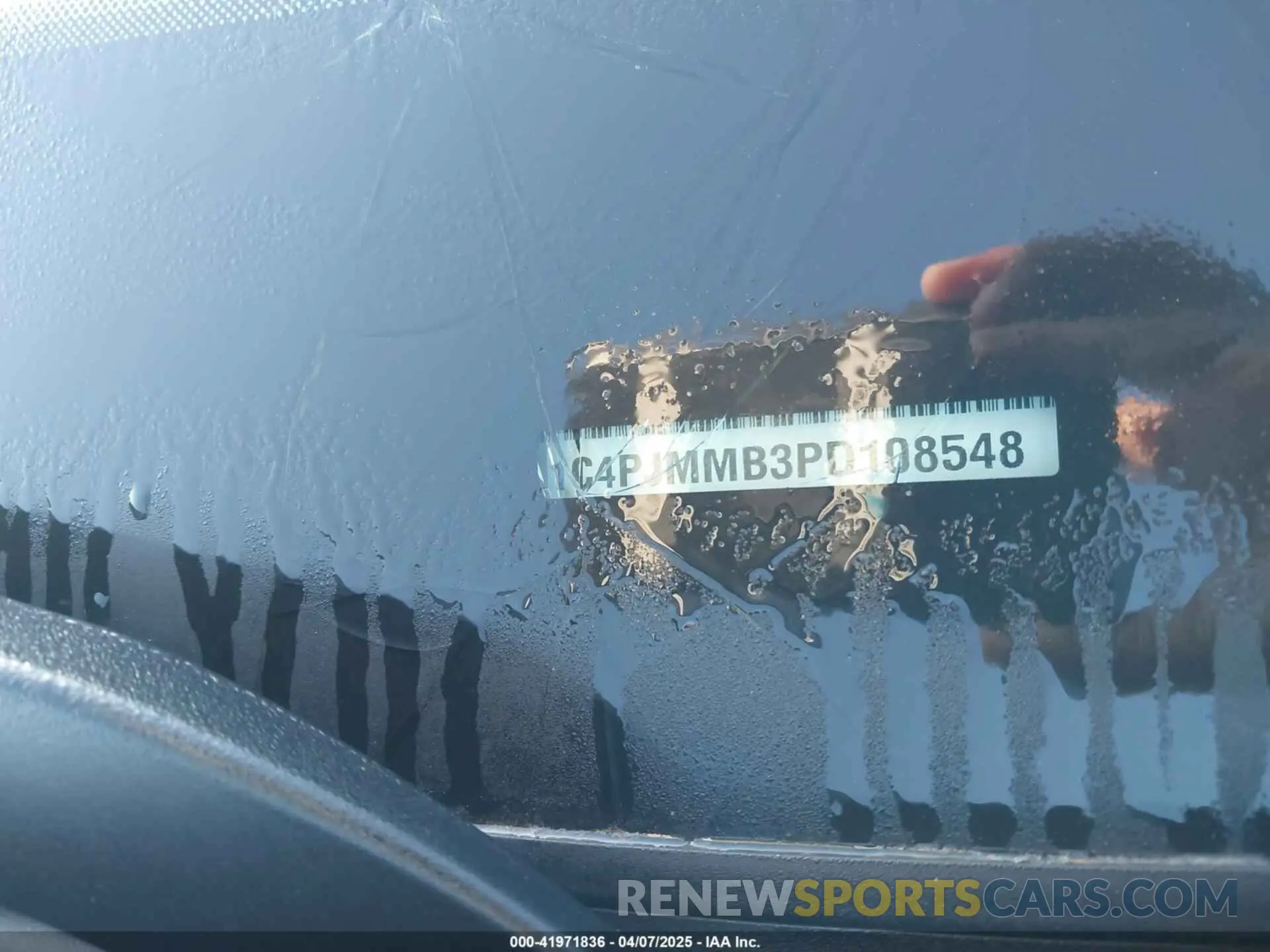 9 Photograph of a damaged car 1C4PJMMB3PD108548 JEEP CHEROKEE 2023