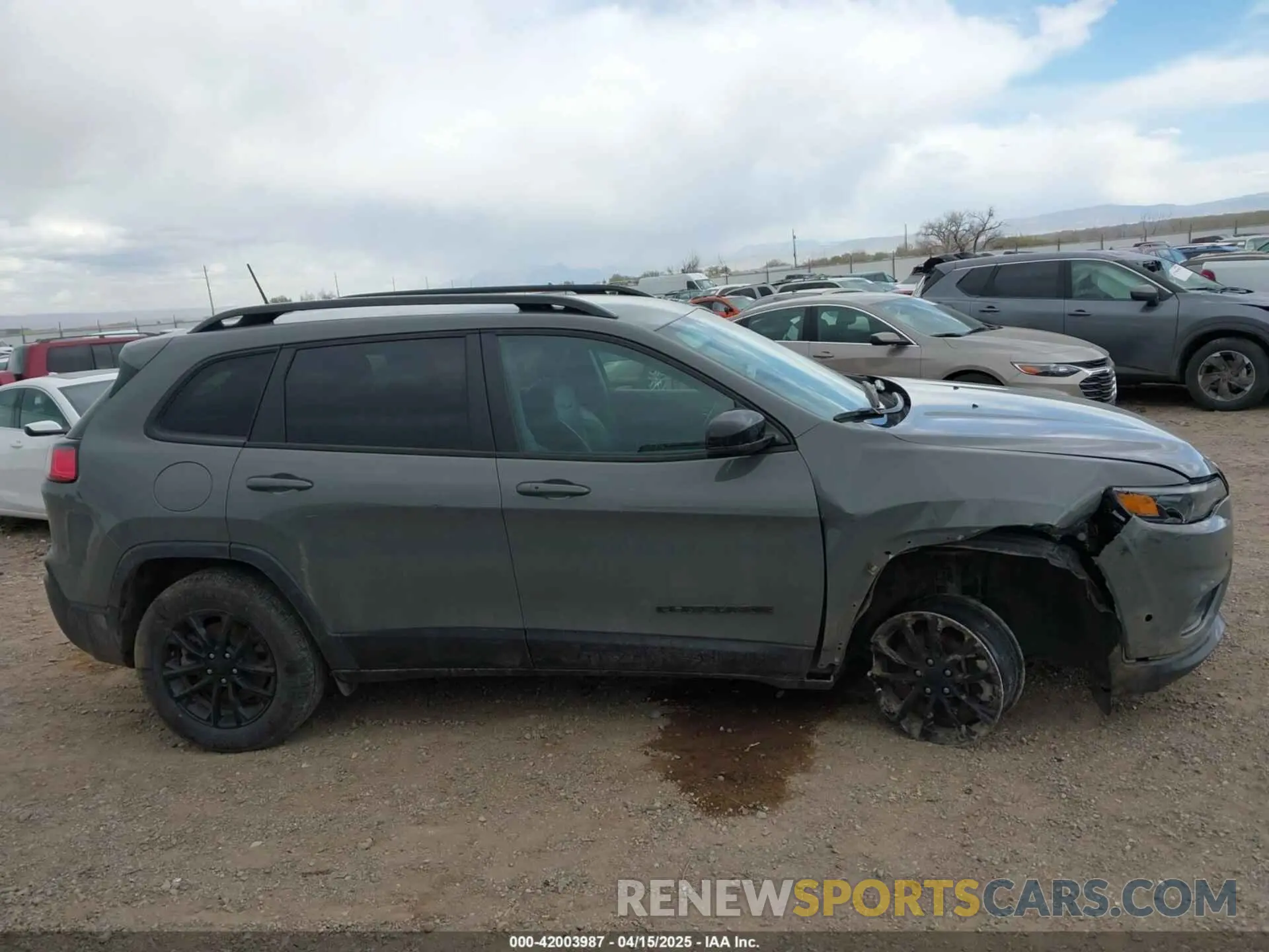 13 Photograph of a damaged car 1C4PJMMB3PD110901 JEEP CHEROKEE 2023