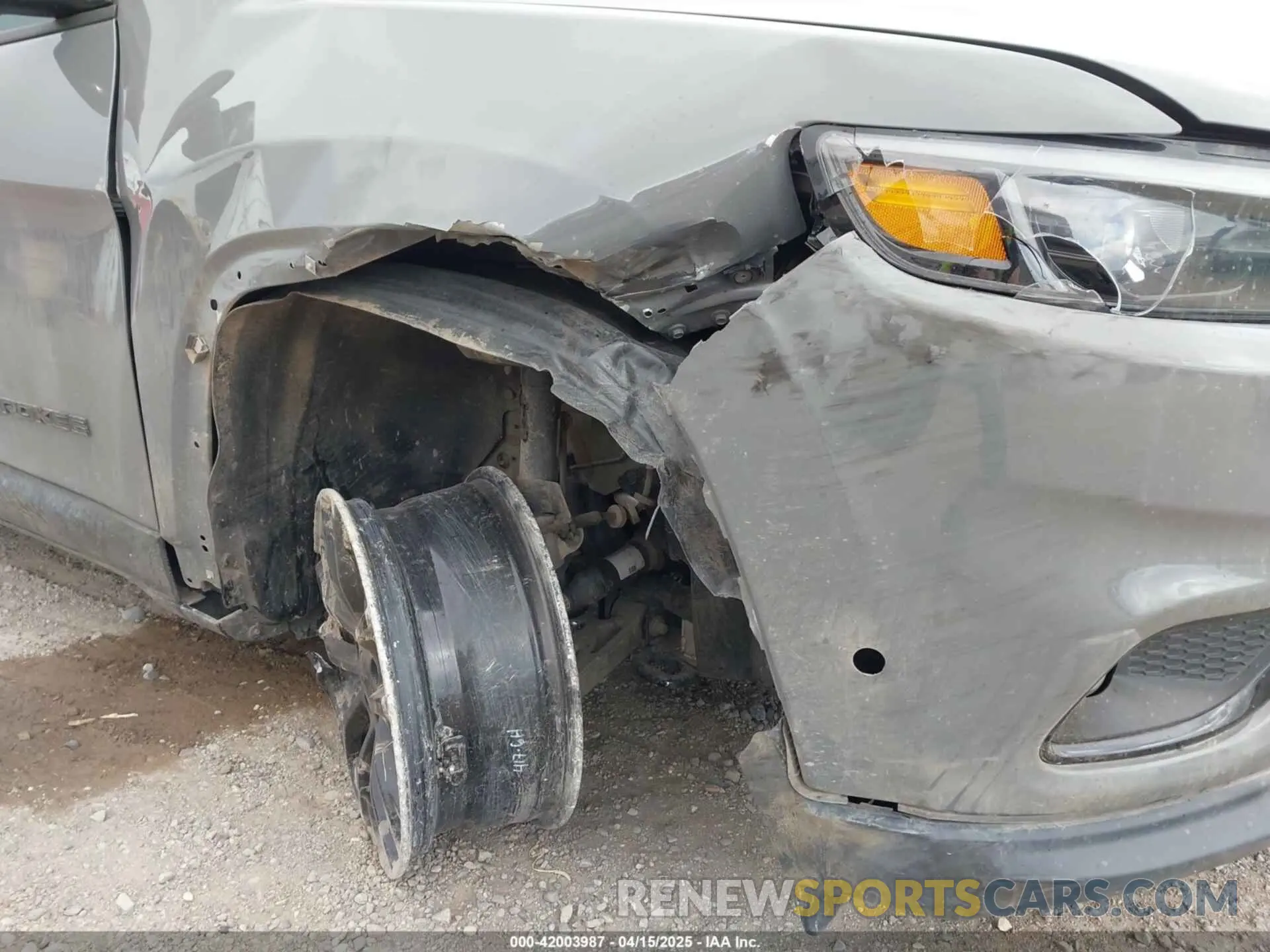 6 Photograph of a damaged car 1C4PJMMB3PD110901 JEEP CHEROKEE 2023