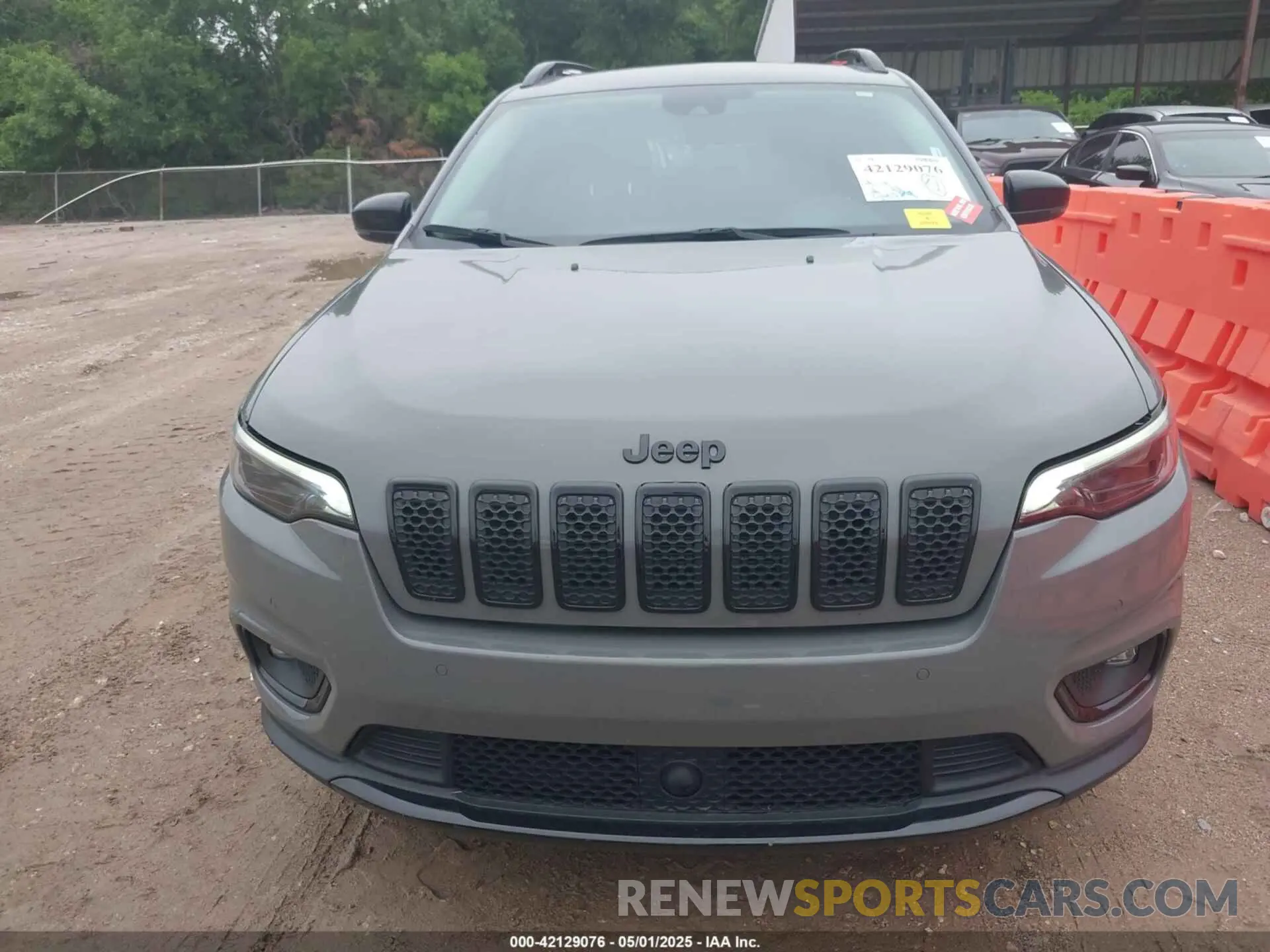 12 Photograph of a damaged car 1C4PJMMB5PD114674 JEEP CHEROKEE 2023