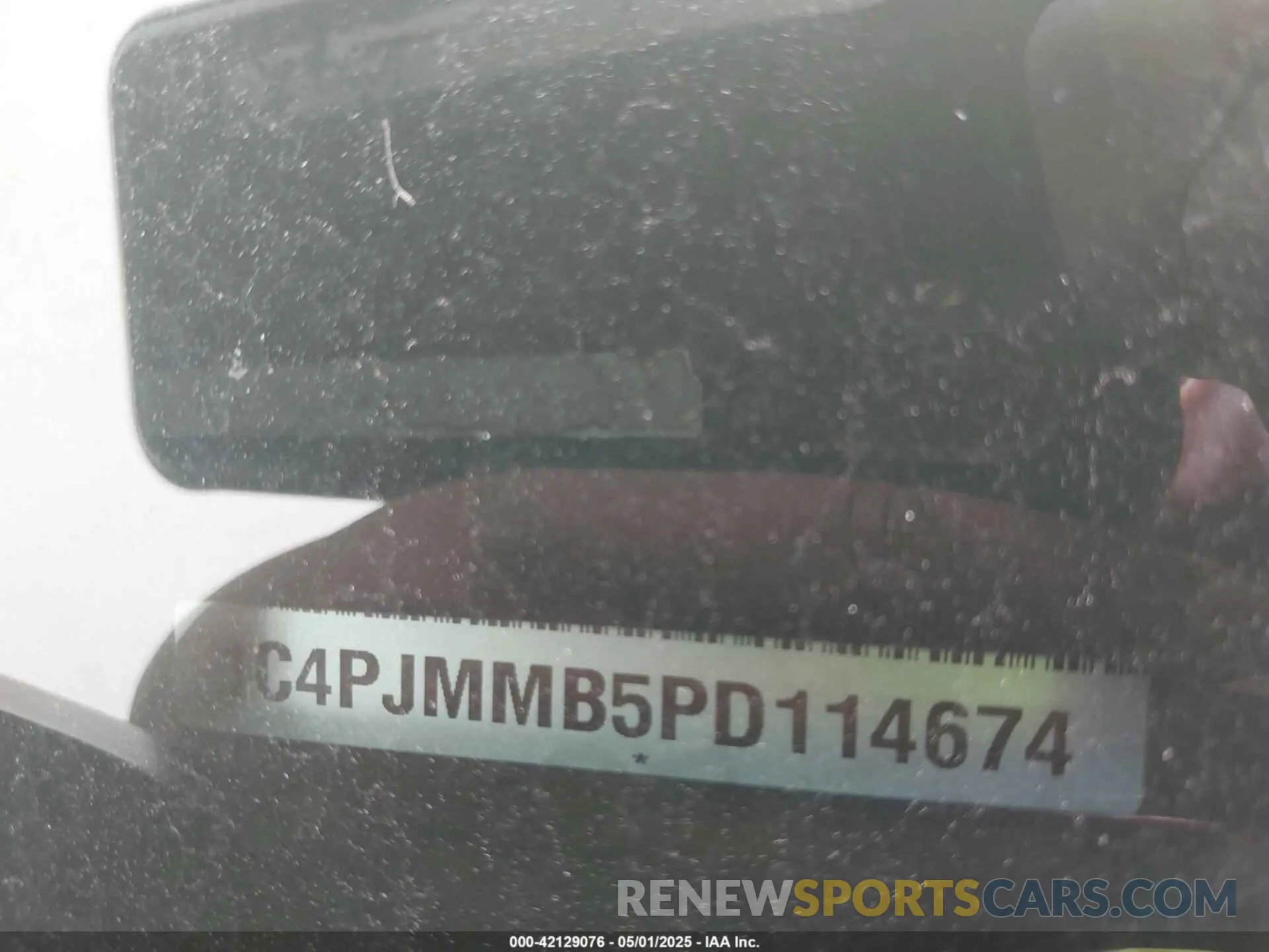 9 Photograph of a damaged car 1C4PJMMB5PD114674 JEEP CHEROKEE 2023