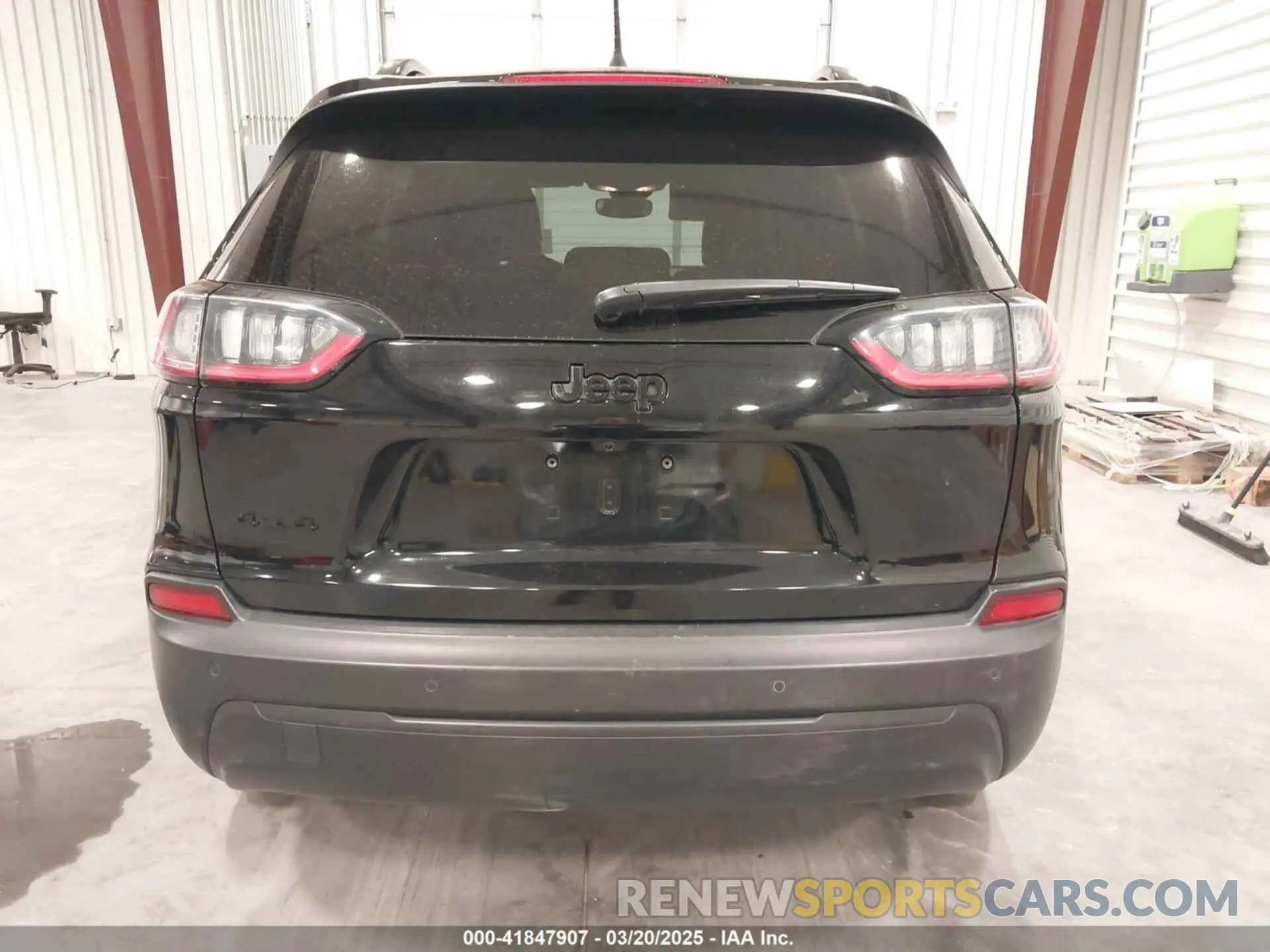 17 Photograph of a damaged car 1C4PJMMB8PD109632 JEEP CHEROKEE 2023