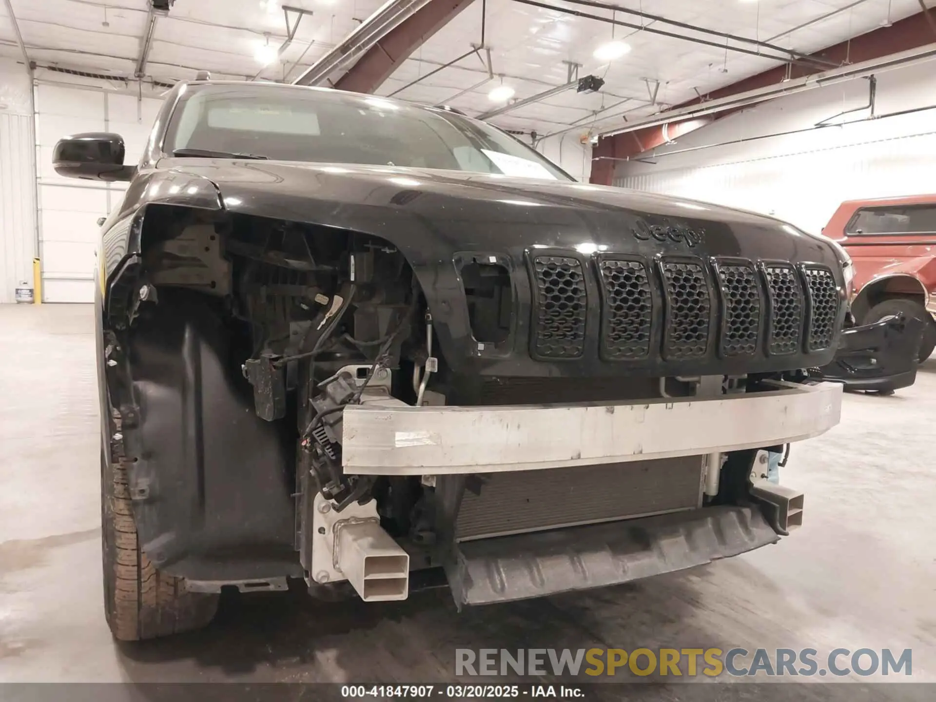 18 Photograph of a damaged car 1C4PJMMB8PD109632 JEEP CHEROKEE 2023