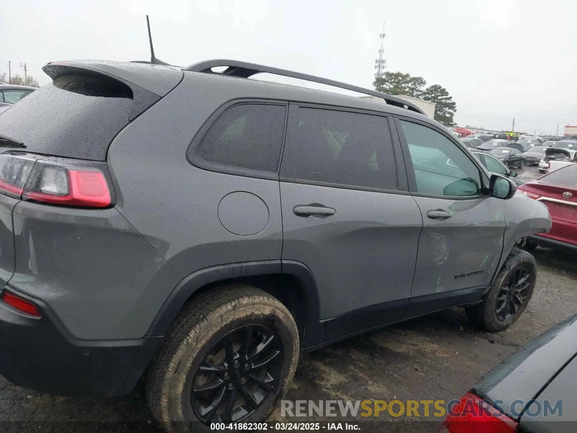 13 Photograph of a damaged car 1C4PJMMB8PD114958 JEEP CHEROKEE 2023