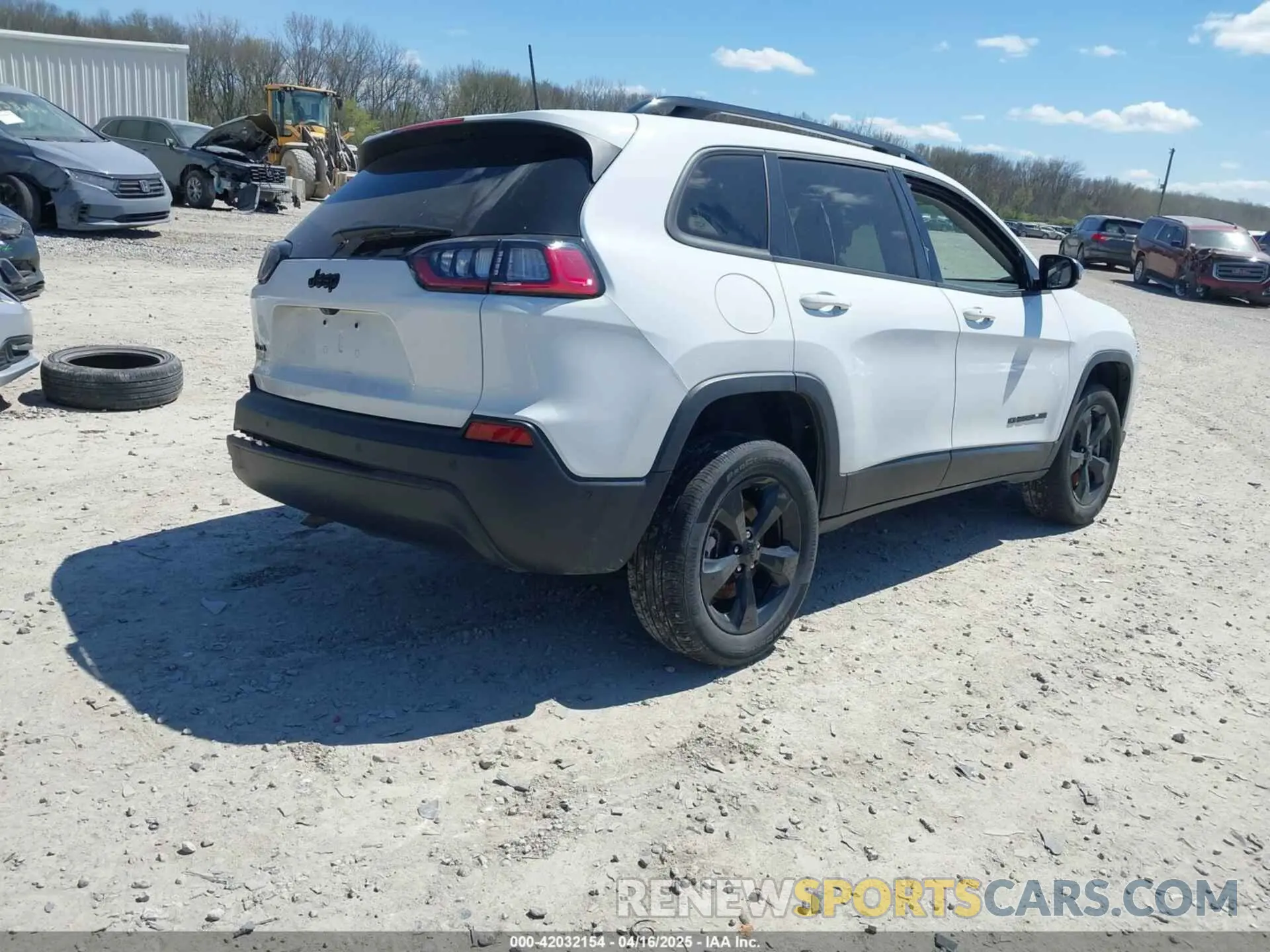 4 Photograph of a damaged car 1C4PJMMB9PD104634 JEEP CHEROKEE 2023