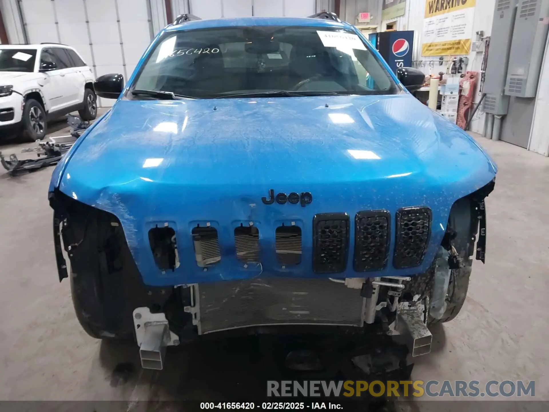 13 Photograph of a damaged car 1C4PJMMB9PD108442 JEEP CHEROKEE 2023