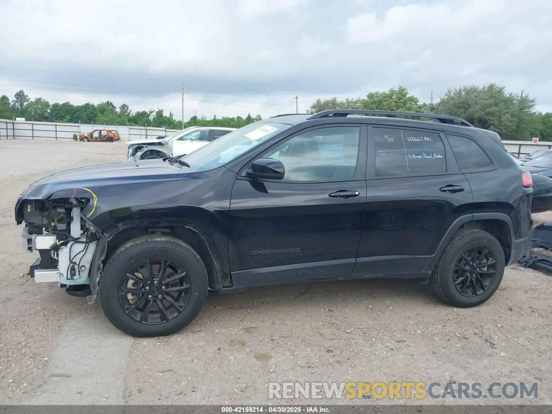 15 Photograph of a damaged car 1C4PJMMB9PD114936 JEEP CHEROKEE 2023