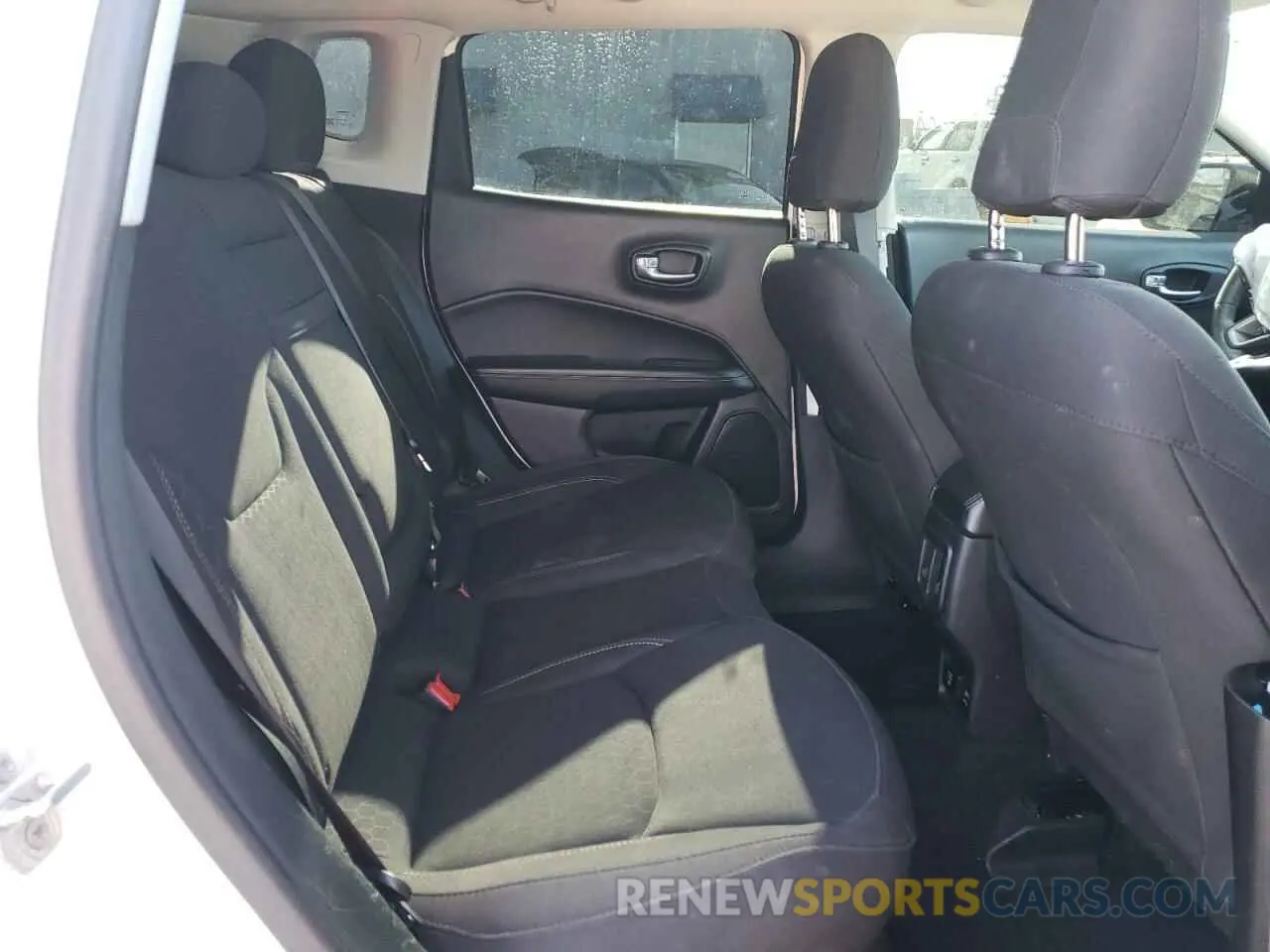 11 Photograph of a damaged car 3C4NJCAB0KT726483 JEEP COMPASS 2019