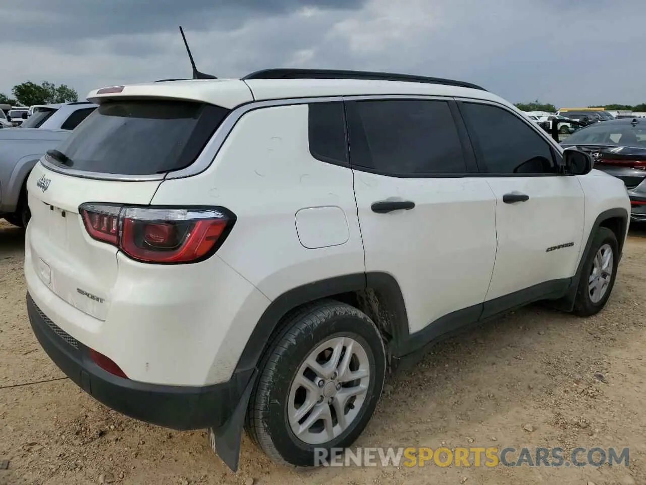 3 Photograph of a damaged car 3C4NJCAB1KT715444 JEEP COMPASS 2019