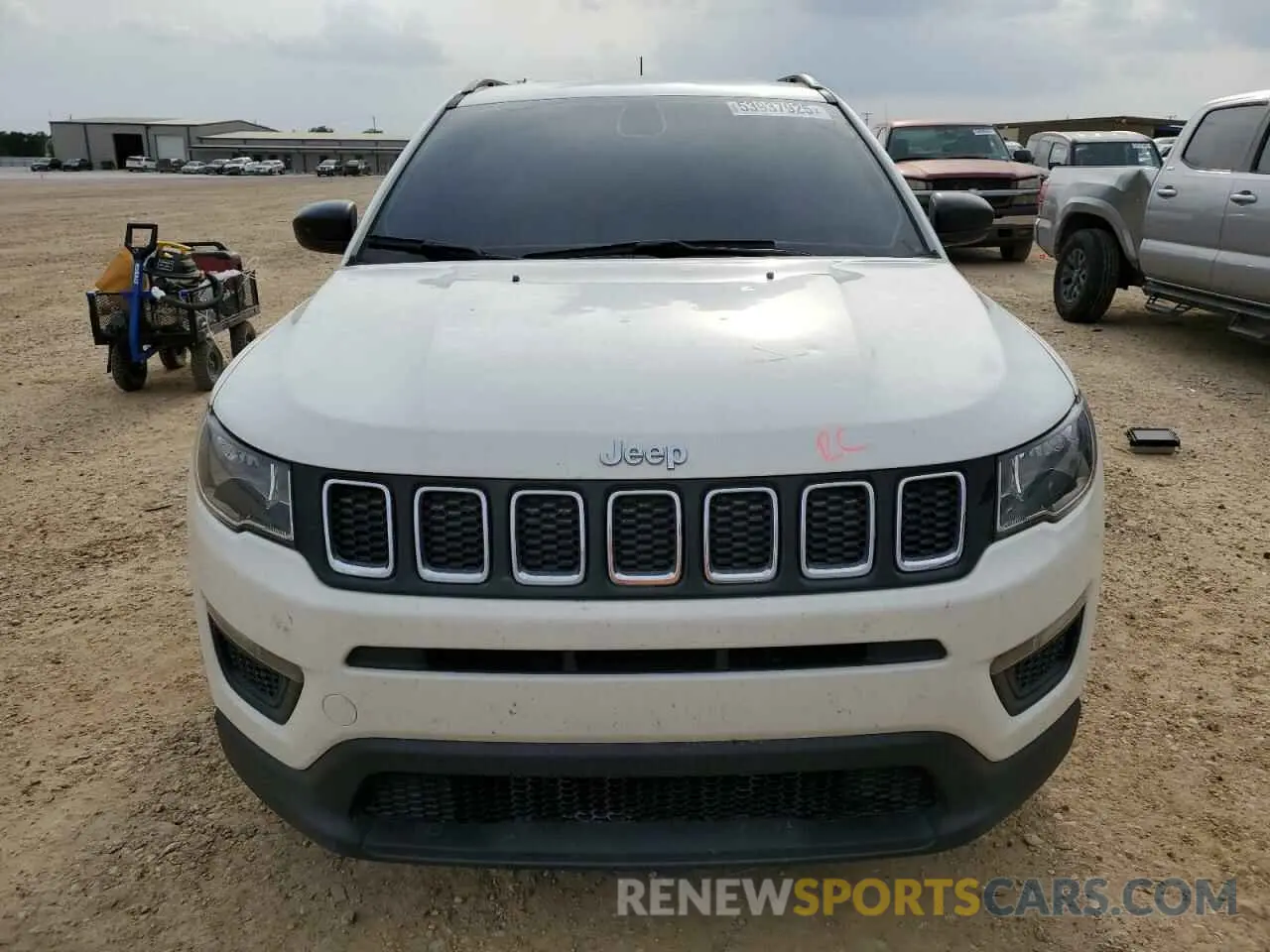 5 Photograph of a damaged car 3C4NJCAB1KT715444 JEEP COMPASS 2019