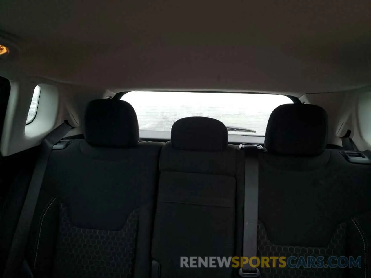 10 Photograph of a damaged car 3C4NJCAB1KT850956 JEEP COMPASS 2019