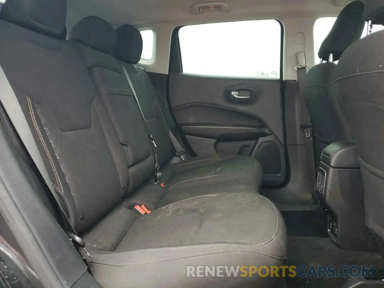 11 Photograph of a damaged car 3C4NJCAB1KT850956 JEEP COMPASS 2019