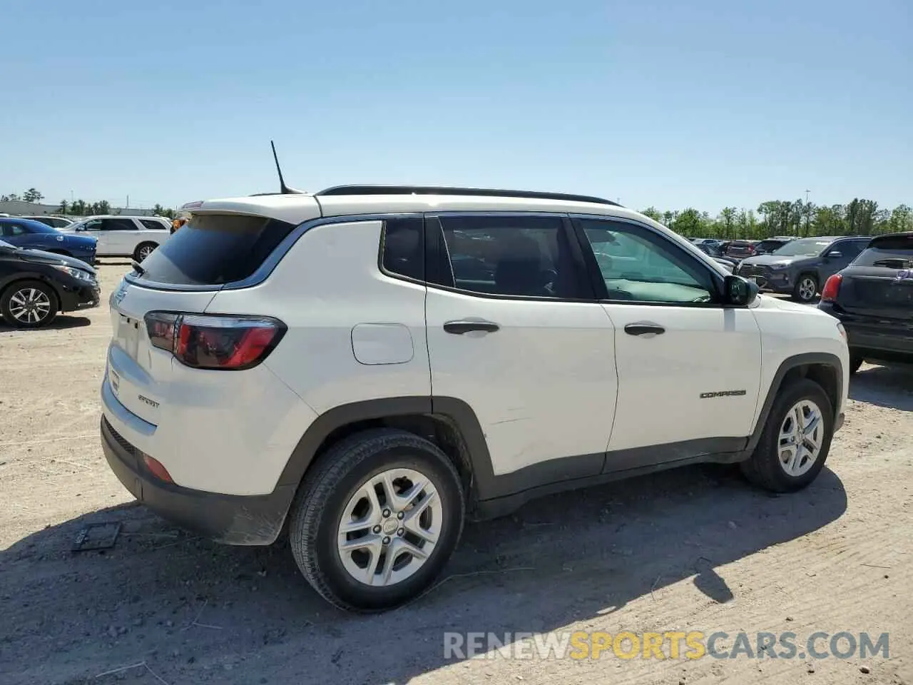3 Photograph of a damaged car 3C4NJCAB2KT699951 JEEP COMPASS 2019