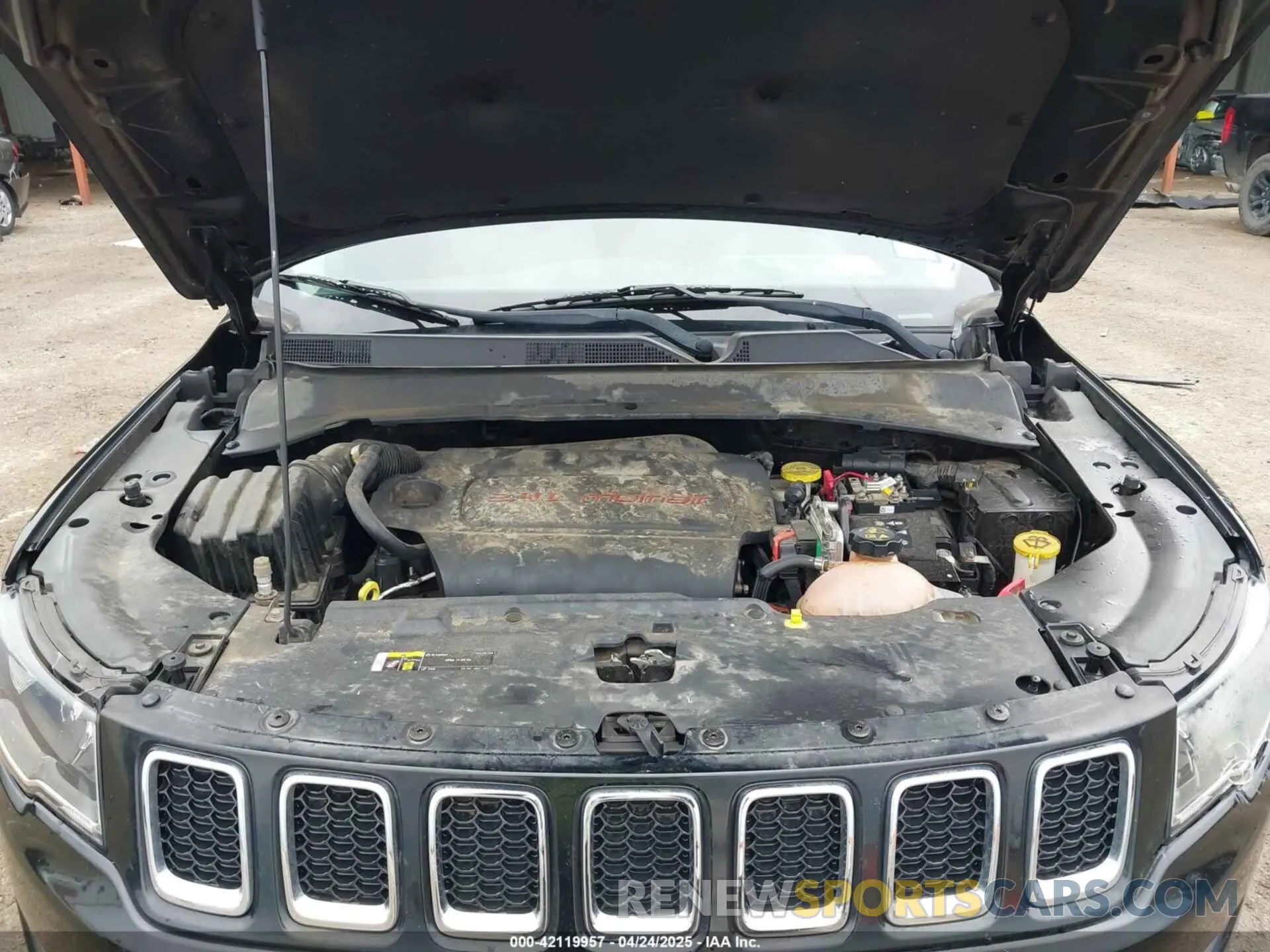 10 Photograph of a damaged car 3C4NJCAB2KT848049 JEEP COMPASS 2019