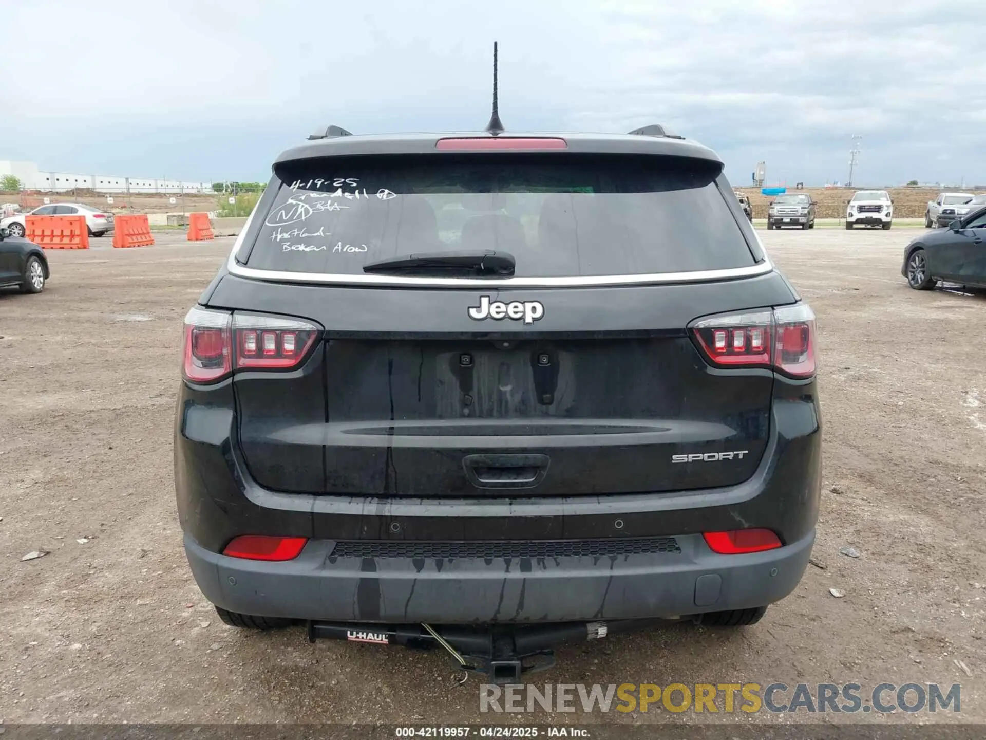 16 Photograph of a damaged car 3C4NJCAB2KT848049 JEEP COMPASS 2019