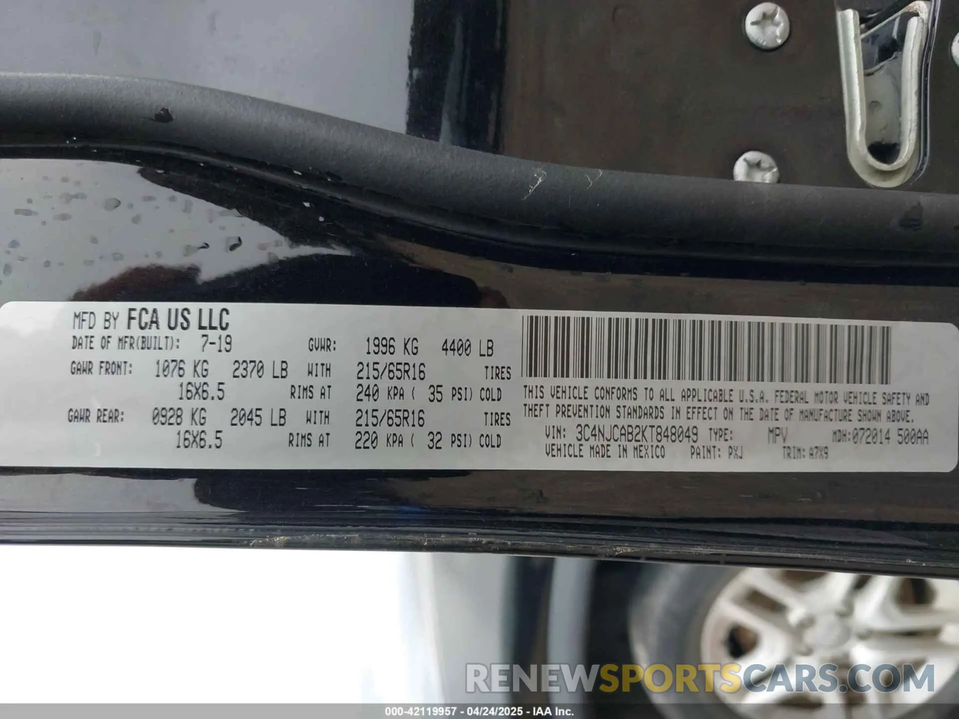 9 Photograph of a damaged car 3C4NJCAB2KT848049 JEEP COMPASS 2019