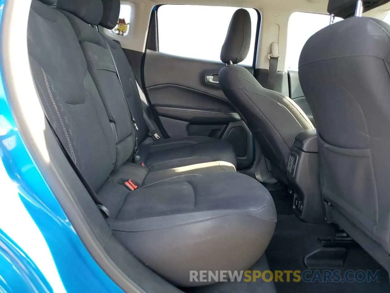 11 Photograph of a damaged car 3C4NJCAB3KT711721 JEEP COMPASS 2019