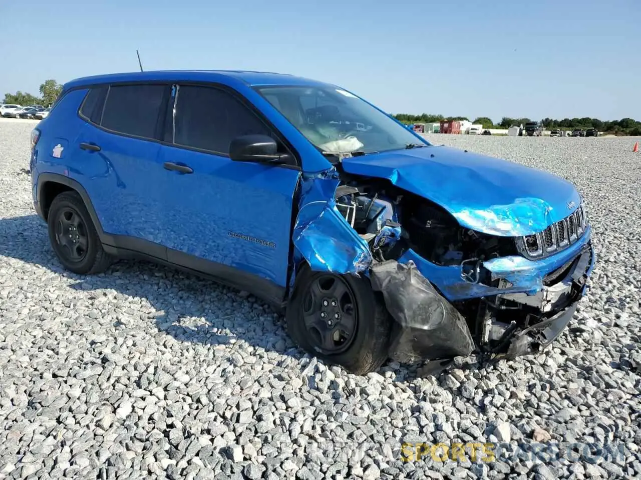 4 Photograph of a damaged car 3C4NJCAB3KT711721 JEEP COMPASS 2019