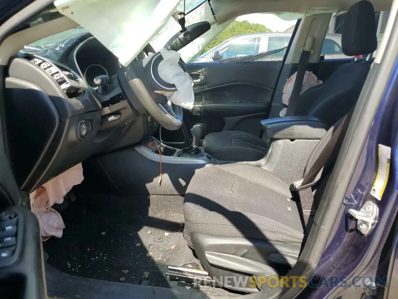 7 Photograph of a damaged car 3C4NJCAB4KT736692 JEEP COMPASS 2019