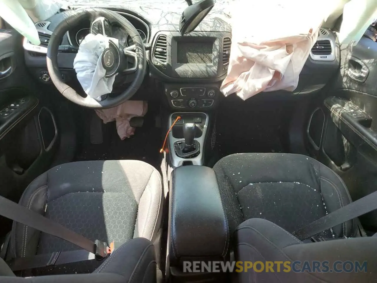 8 Photograph of a damaged car 3C4NJCAB4KT736692 JEEP COMPASS 2019