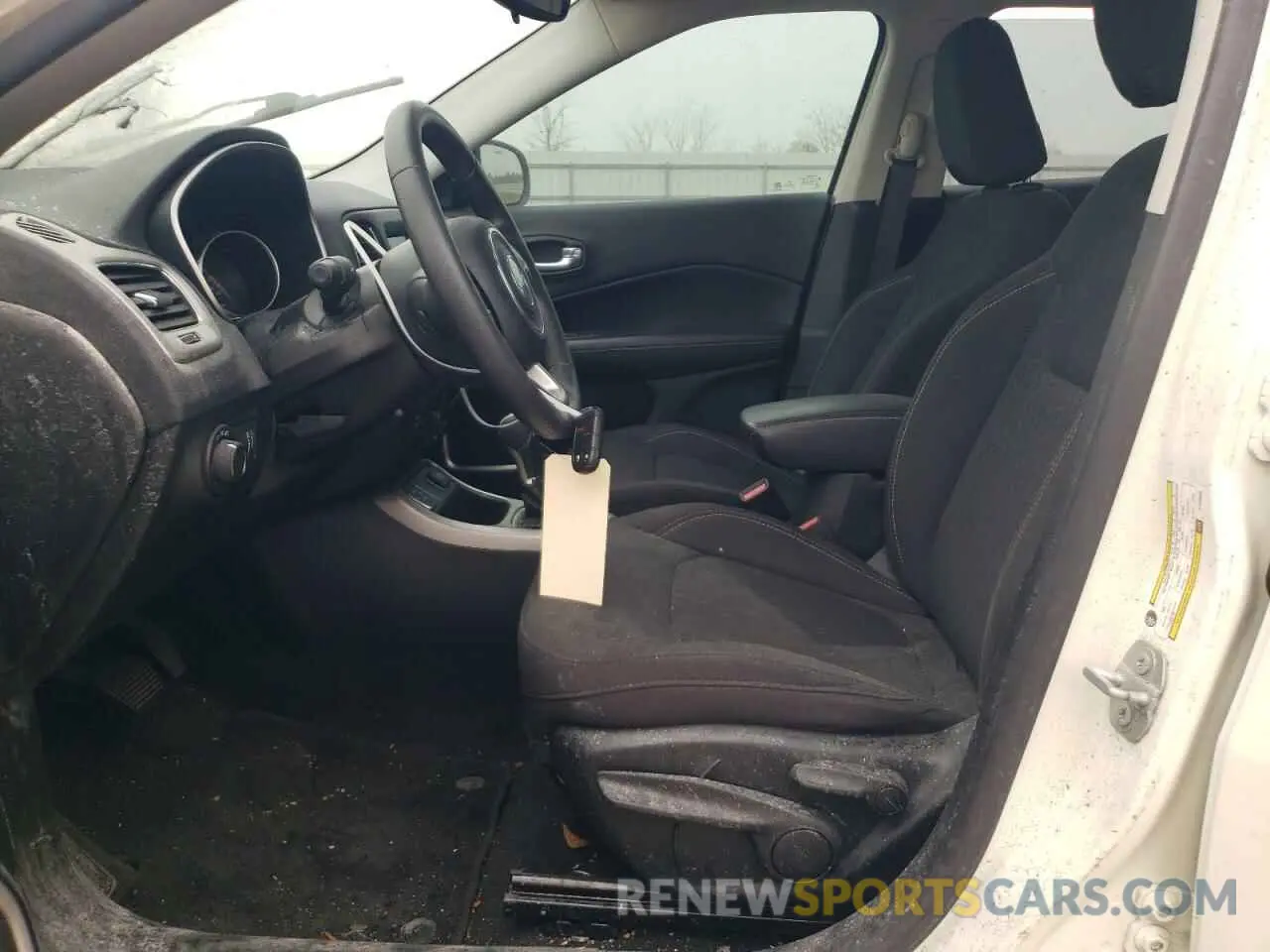 7 Photograph of a damaged car 3C4NJCAB5KT699958 JEEP COMPASS 2019