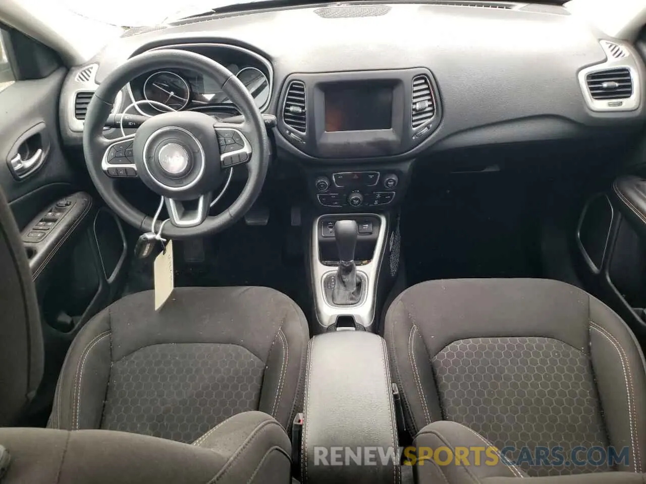8 Photograph of a damaged car 3C4NJCAB5KT699958 JEEP COMPASS 2019