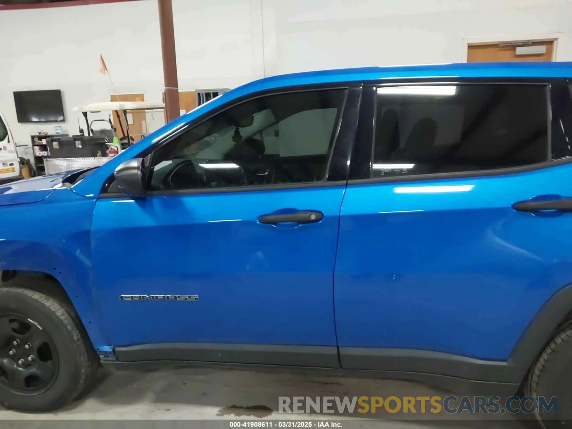14 Photograph of a damaged car 3C4NJCAB6KT649781 JEEP COMPASS 2019