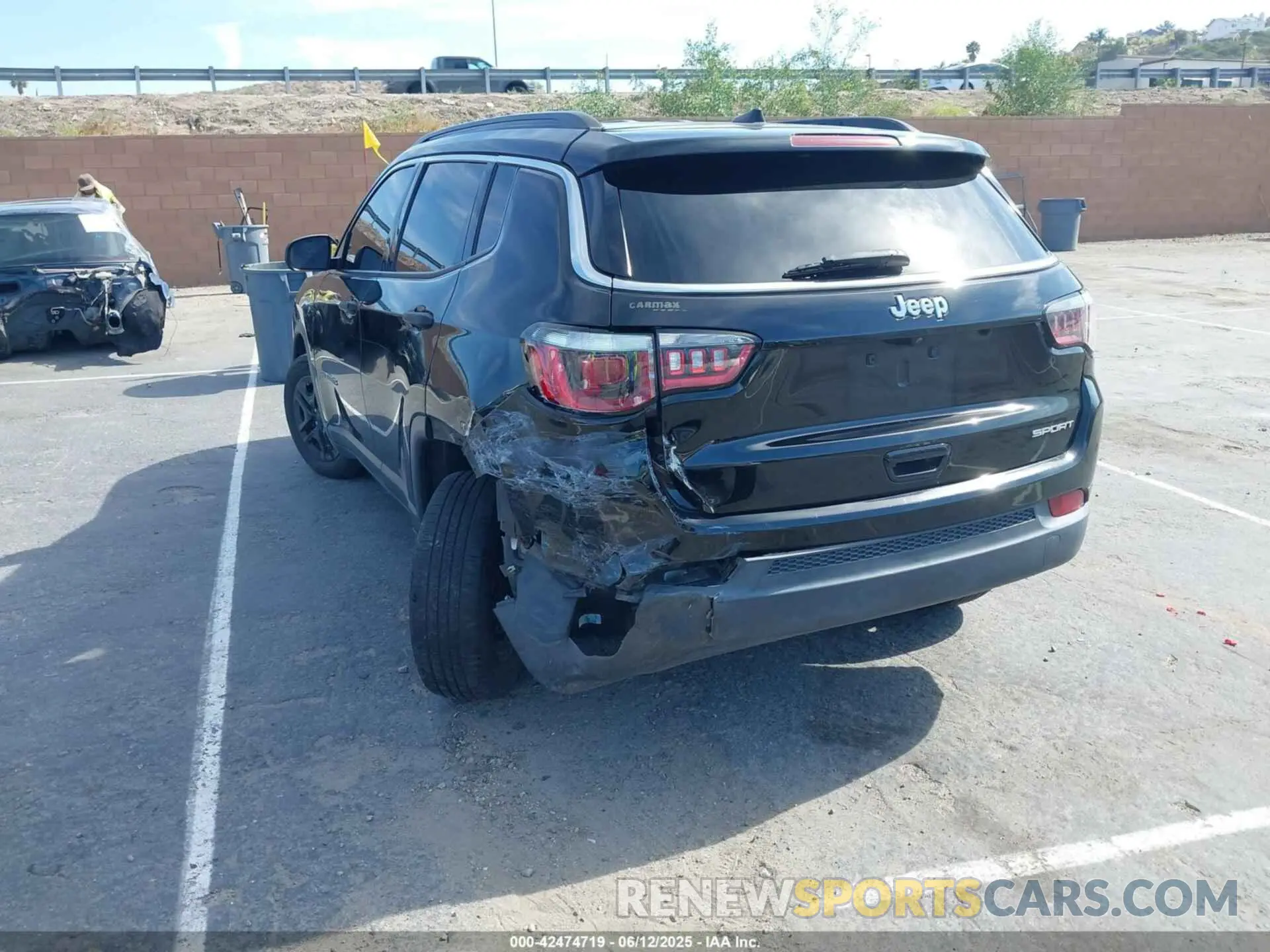 3 Photograph of a damaged car 3C4NJCAB8KT652360 JEEP COMPASS 2019